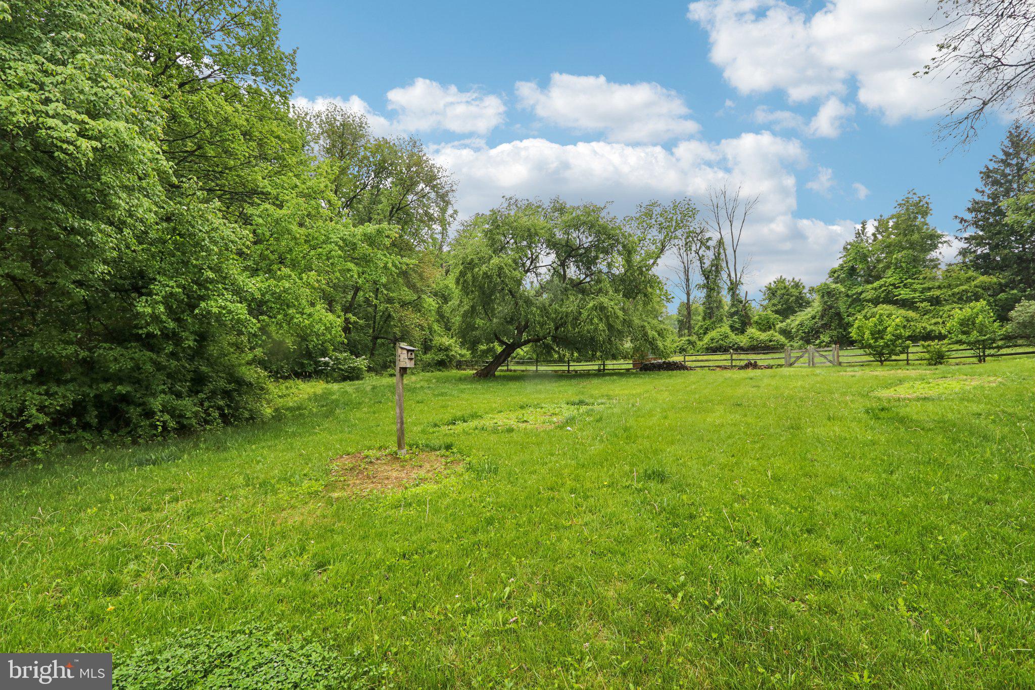 RADNOR HUNT - Residential