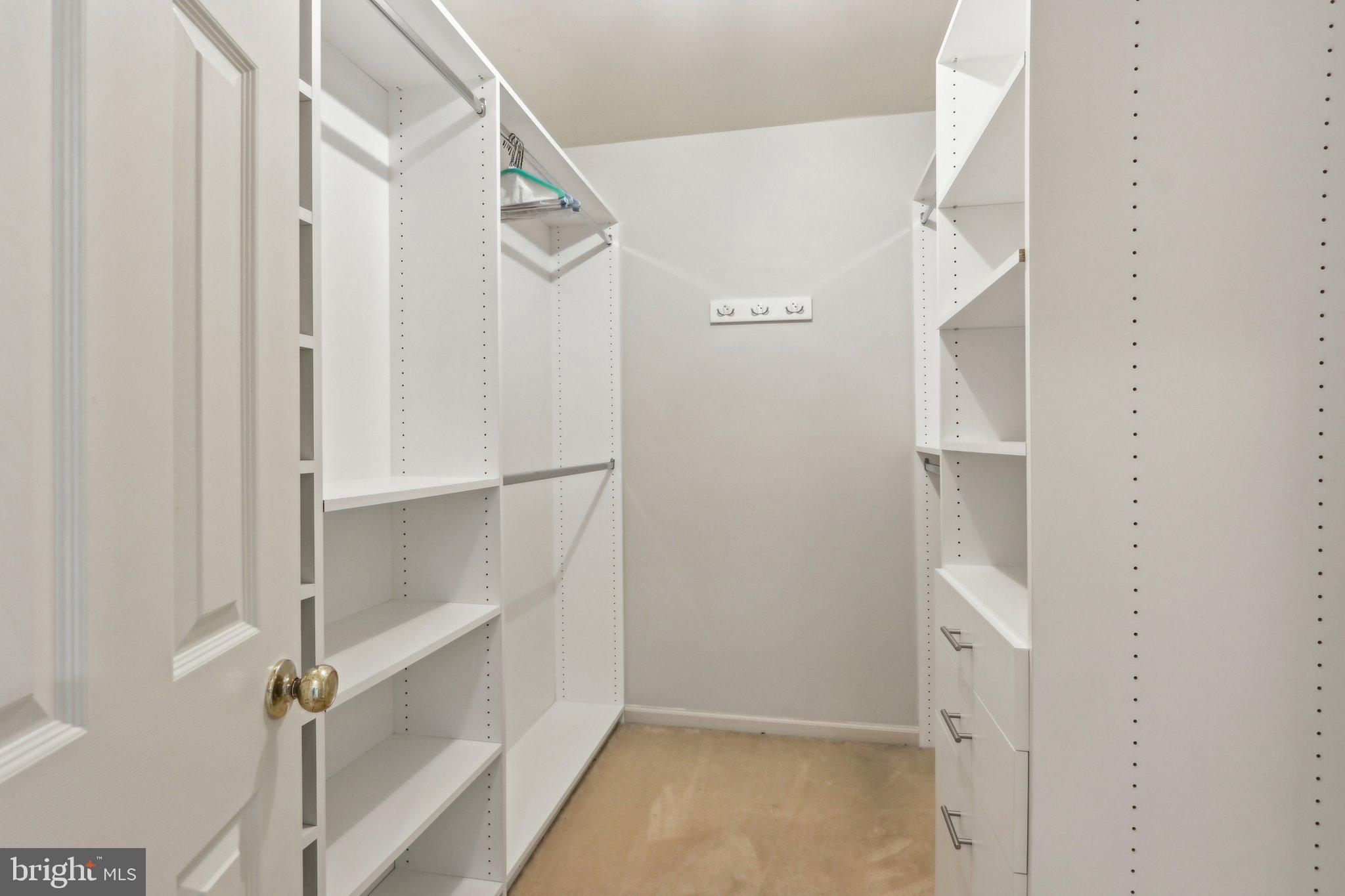 RADNOR HUNT - Residential