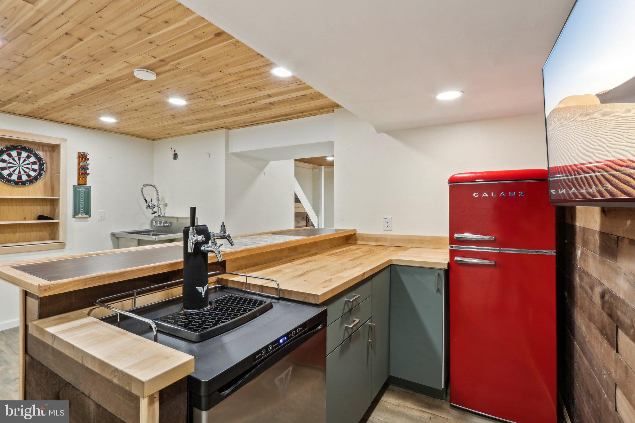 RADNOR HUNT - Residential