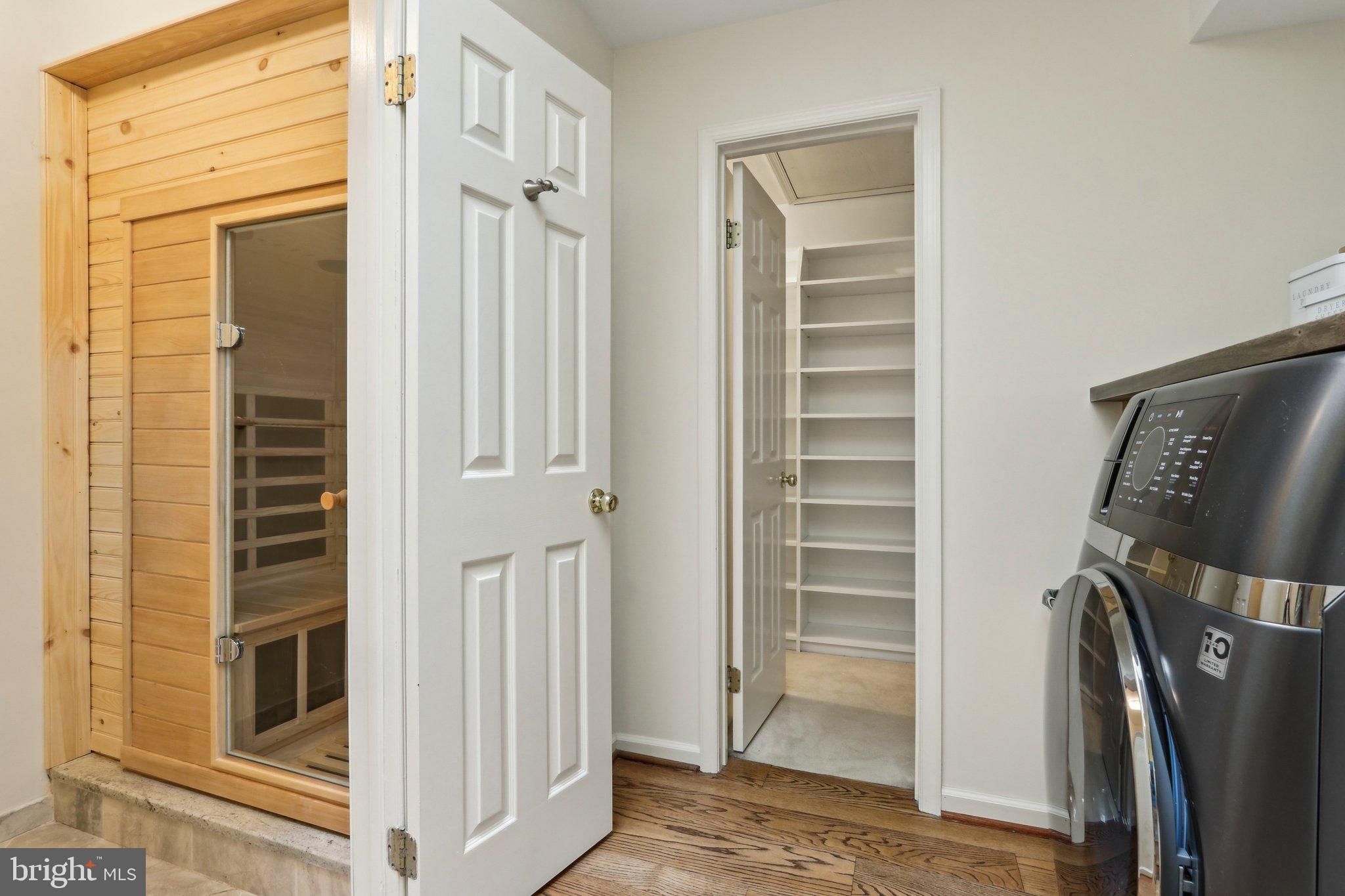 RADNOR HUNT - Residential