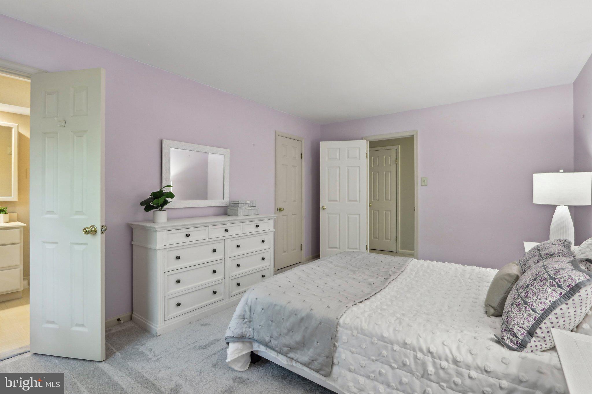 RADNOR HUNT - Residential