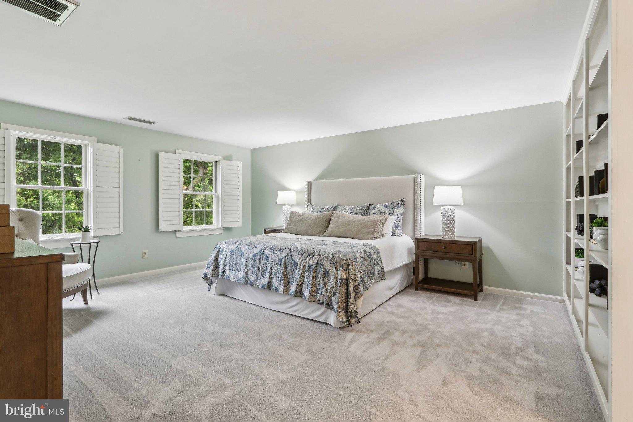 RADNOR HUNT - Residential