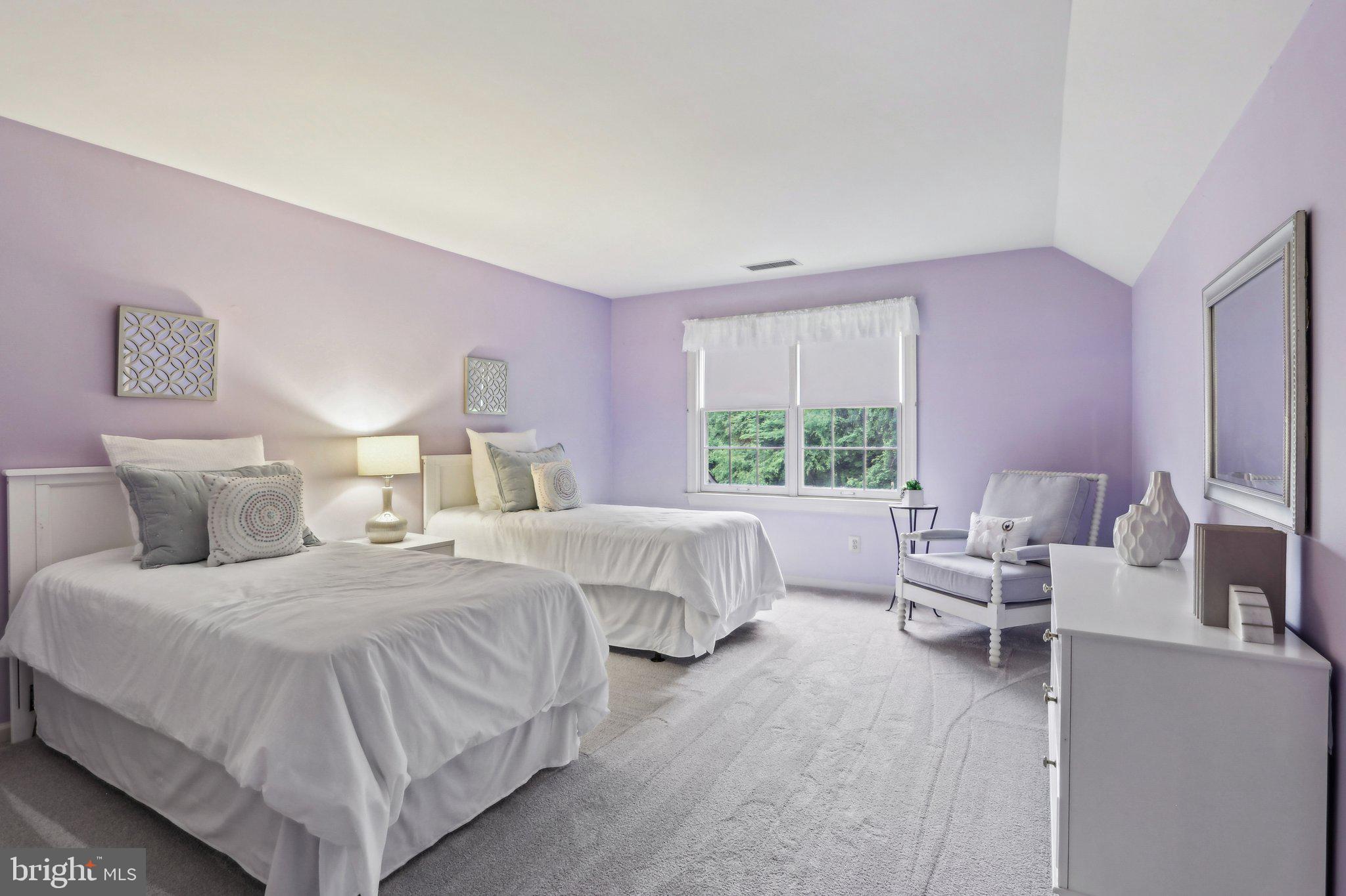 RADNOR HUNT - Residential