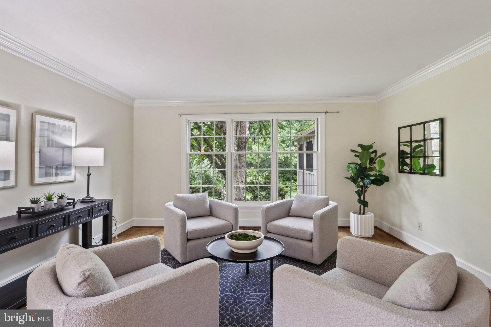 RADNOR HUNT - Residential