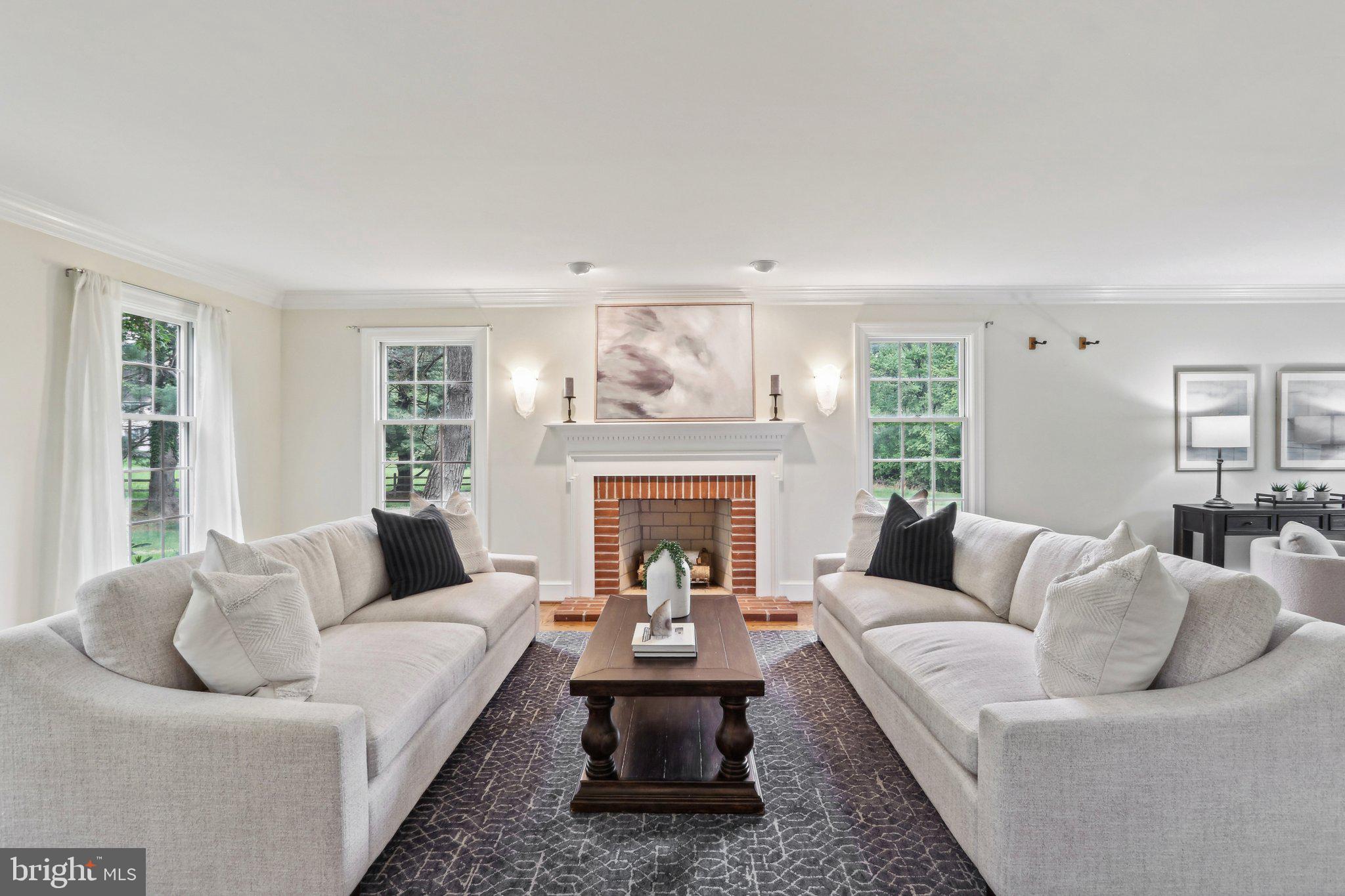 RADNOR HUNT - Residential