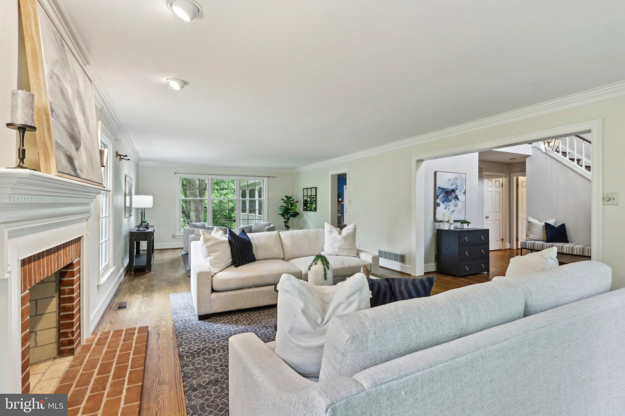 RADNOR HUNT - Residential