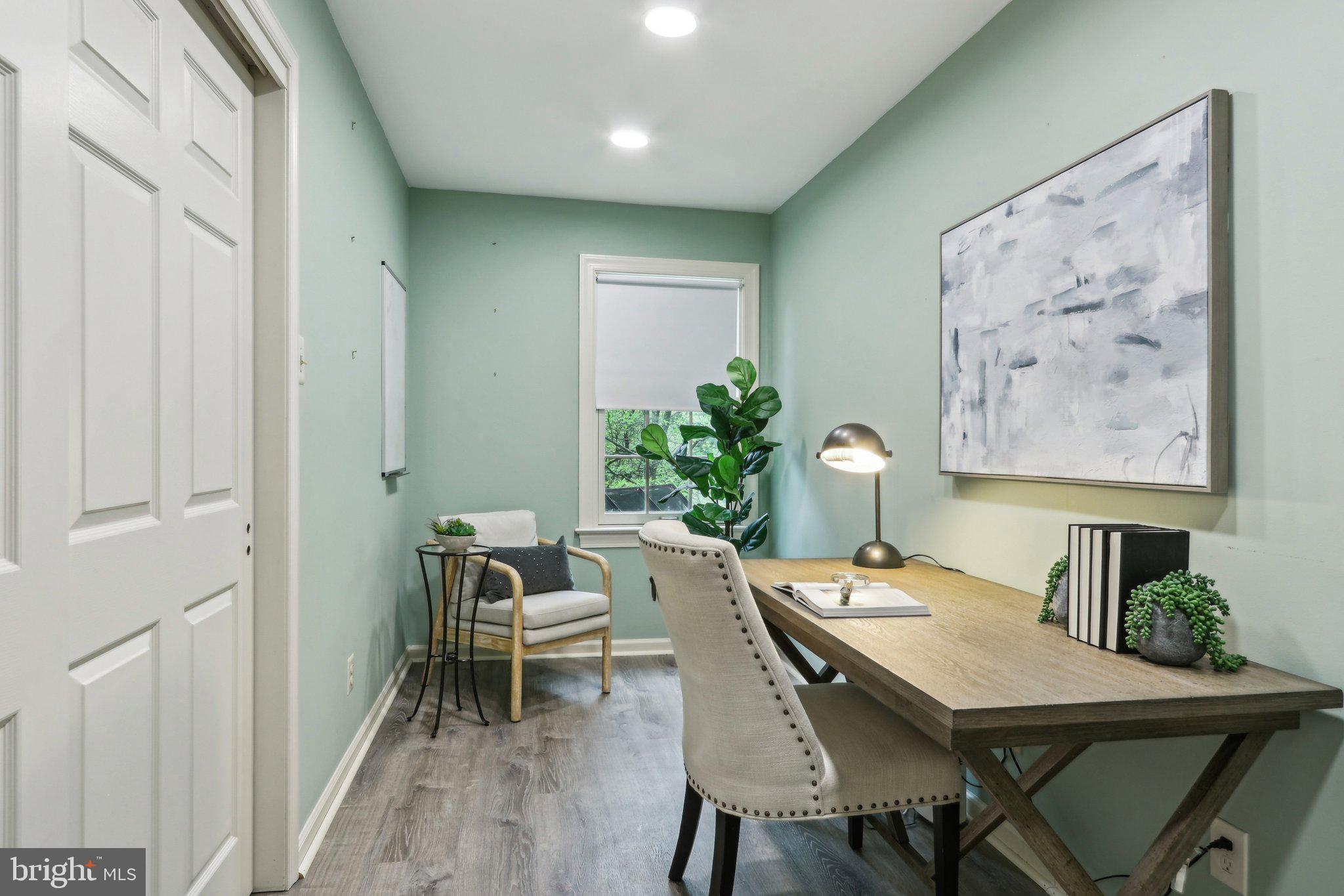 RADNOR HUNT - Residential