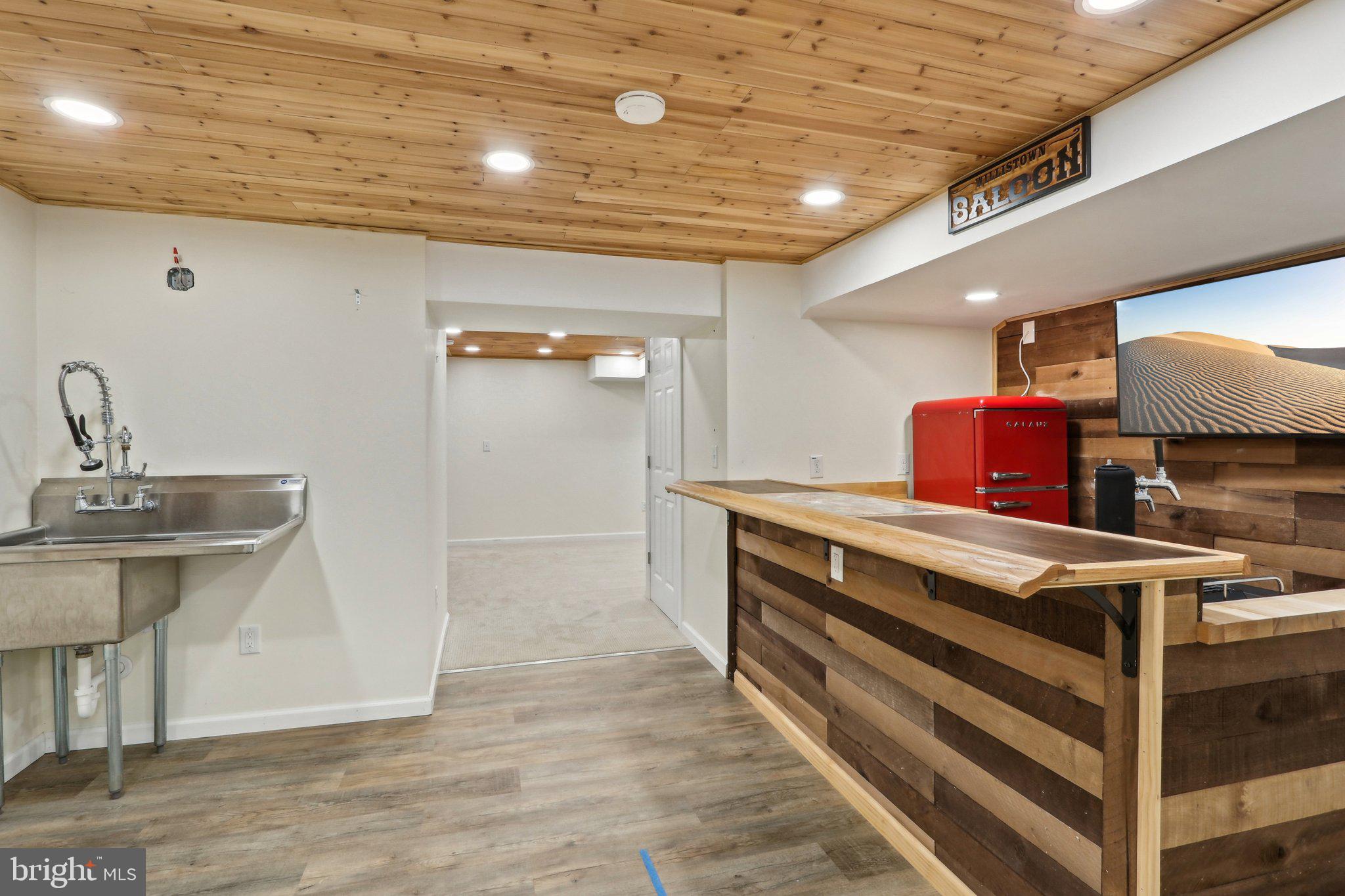 RADNOR HUNT - Residential