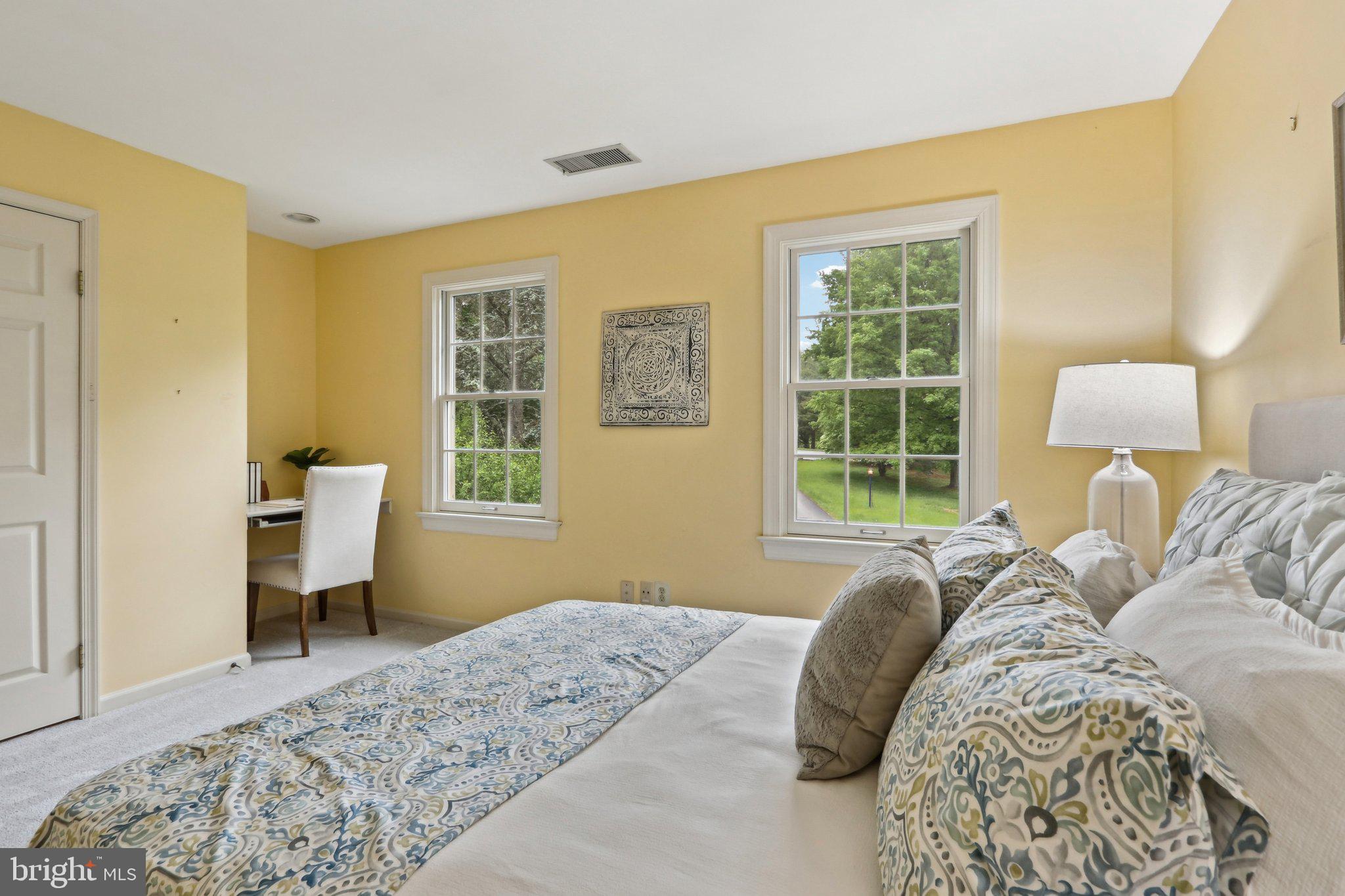 RADNOR HUNT - Residential