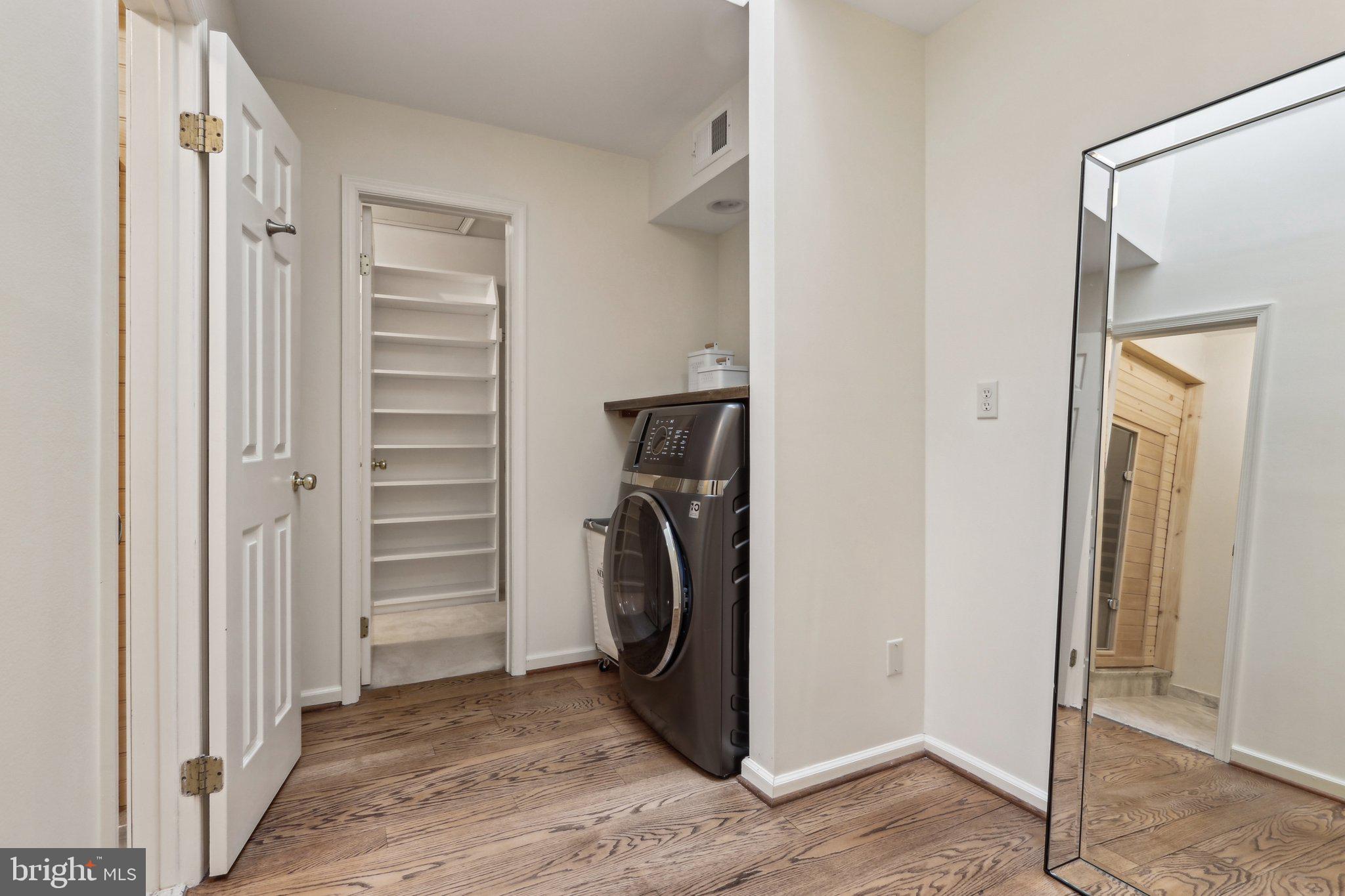 RADNOR HUNT - Residential