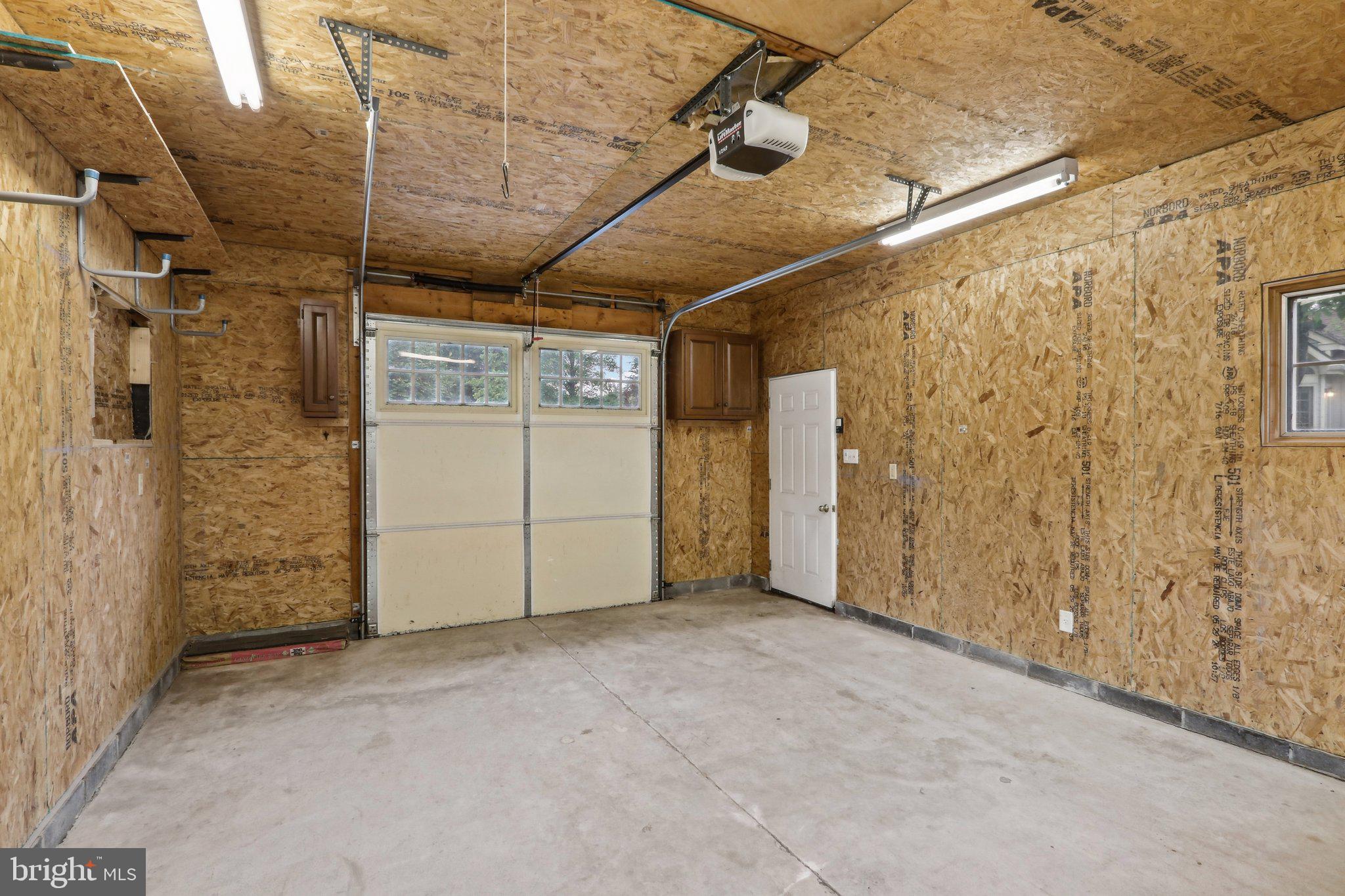 RADNOR HUNT - Residential