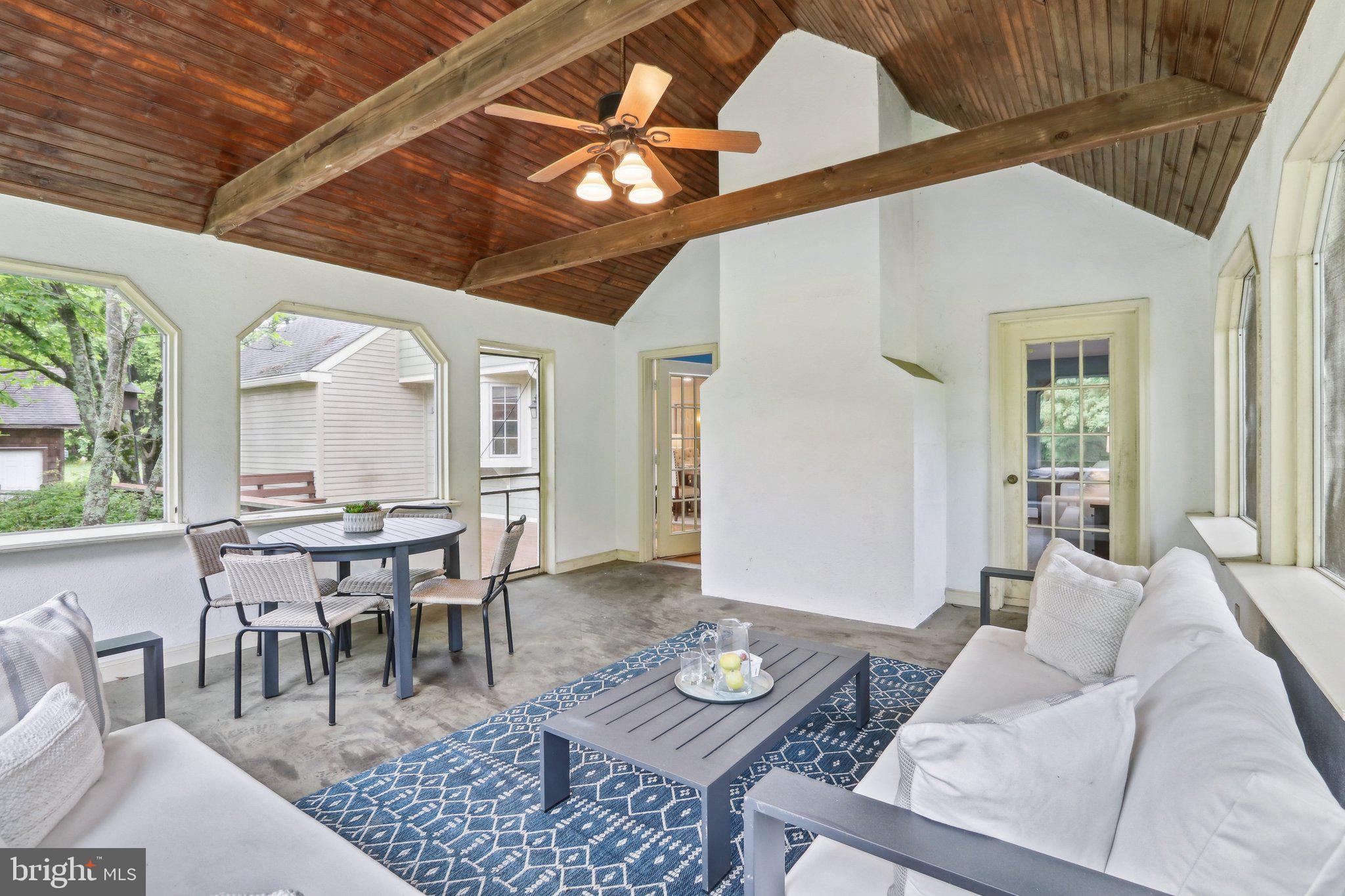 RADNOR HUNT - Residential