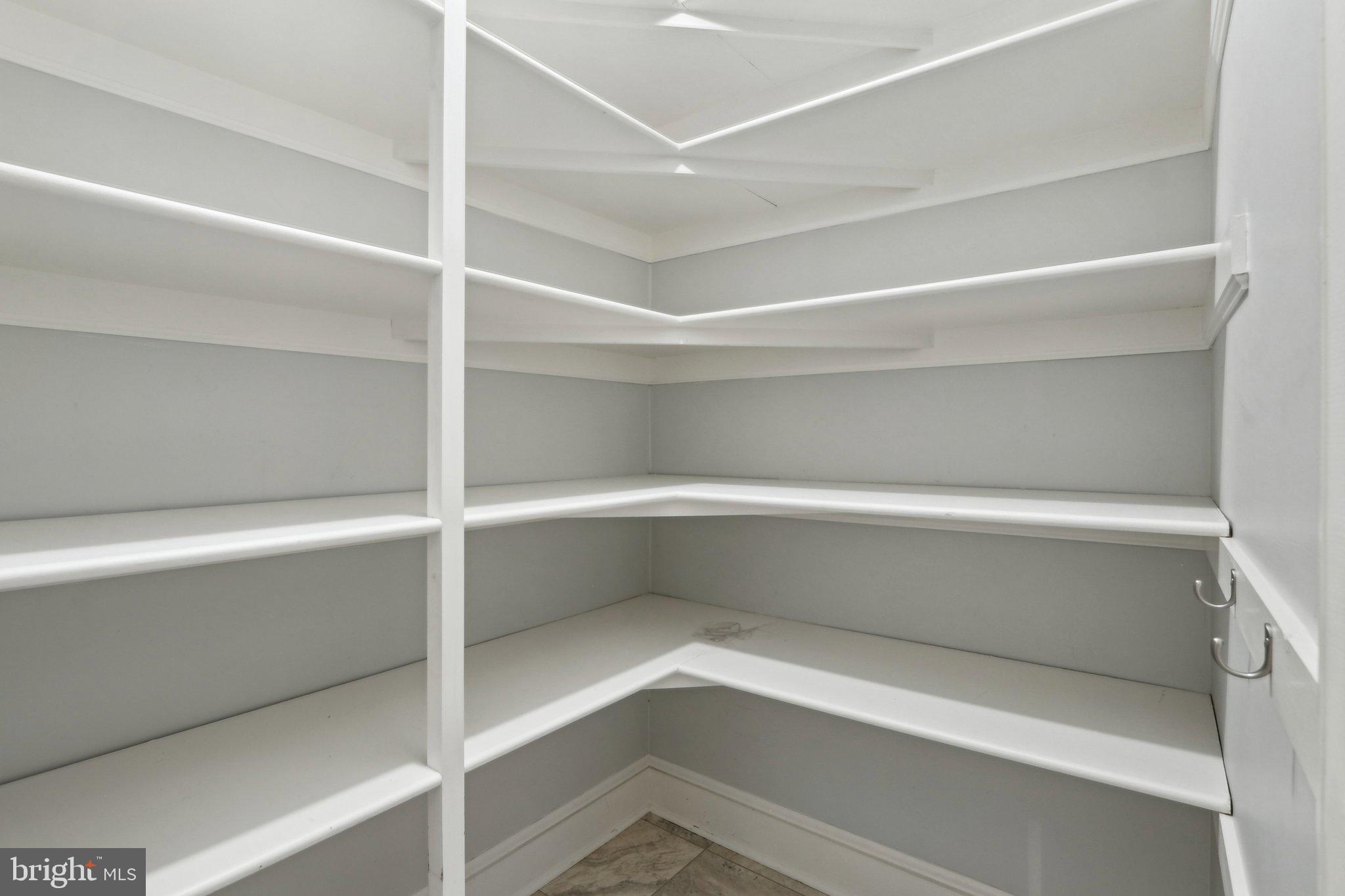 RADNOR HUNT - Residential