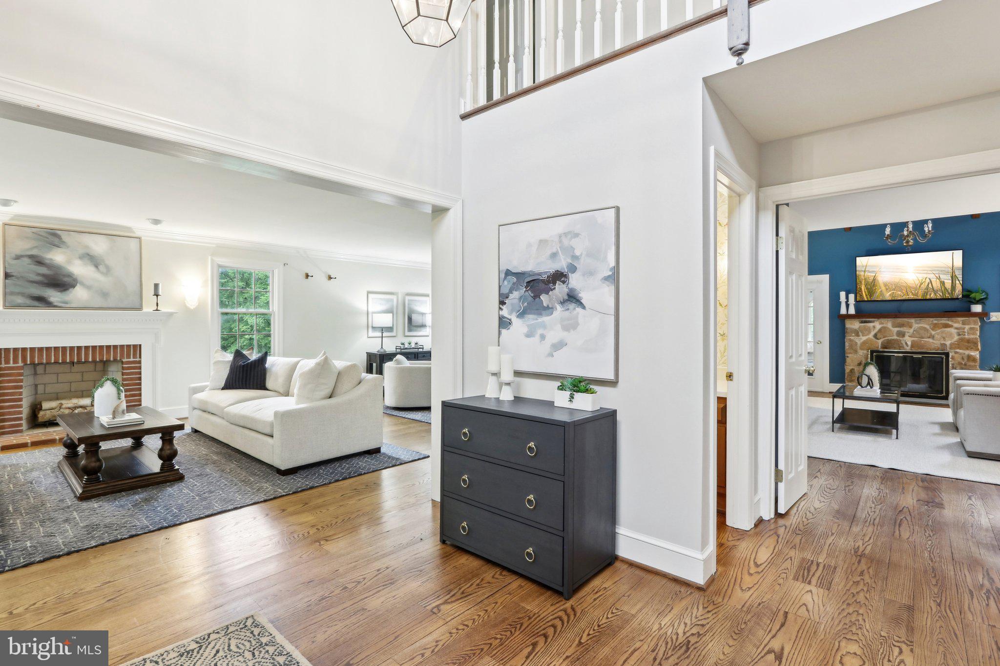 RADNOR HUNT - Residential