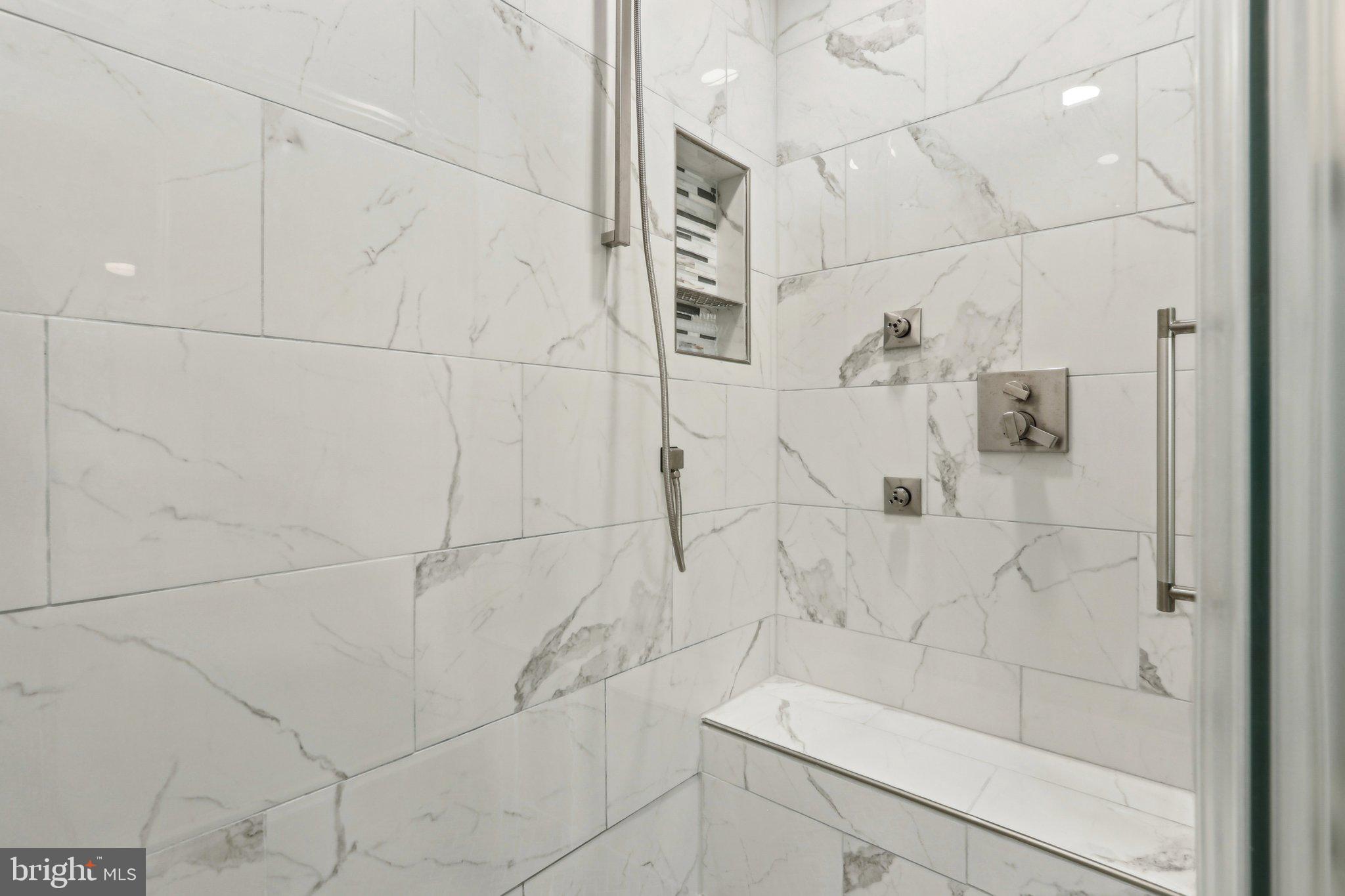 RADNOR HUNT - Residential