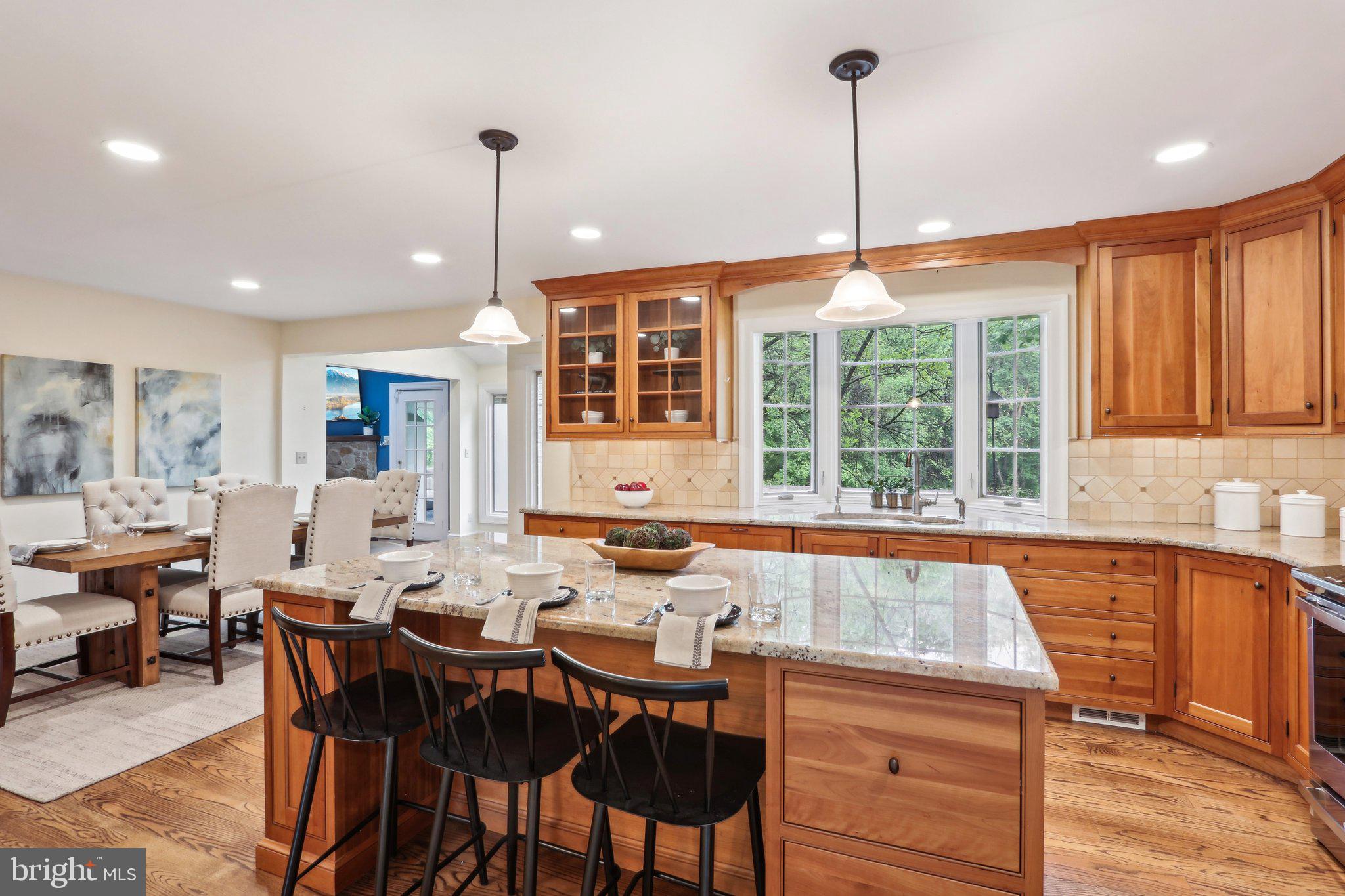 RADNOR HUNT - Residential