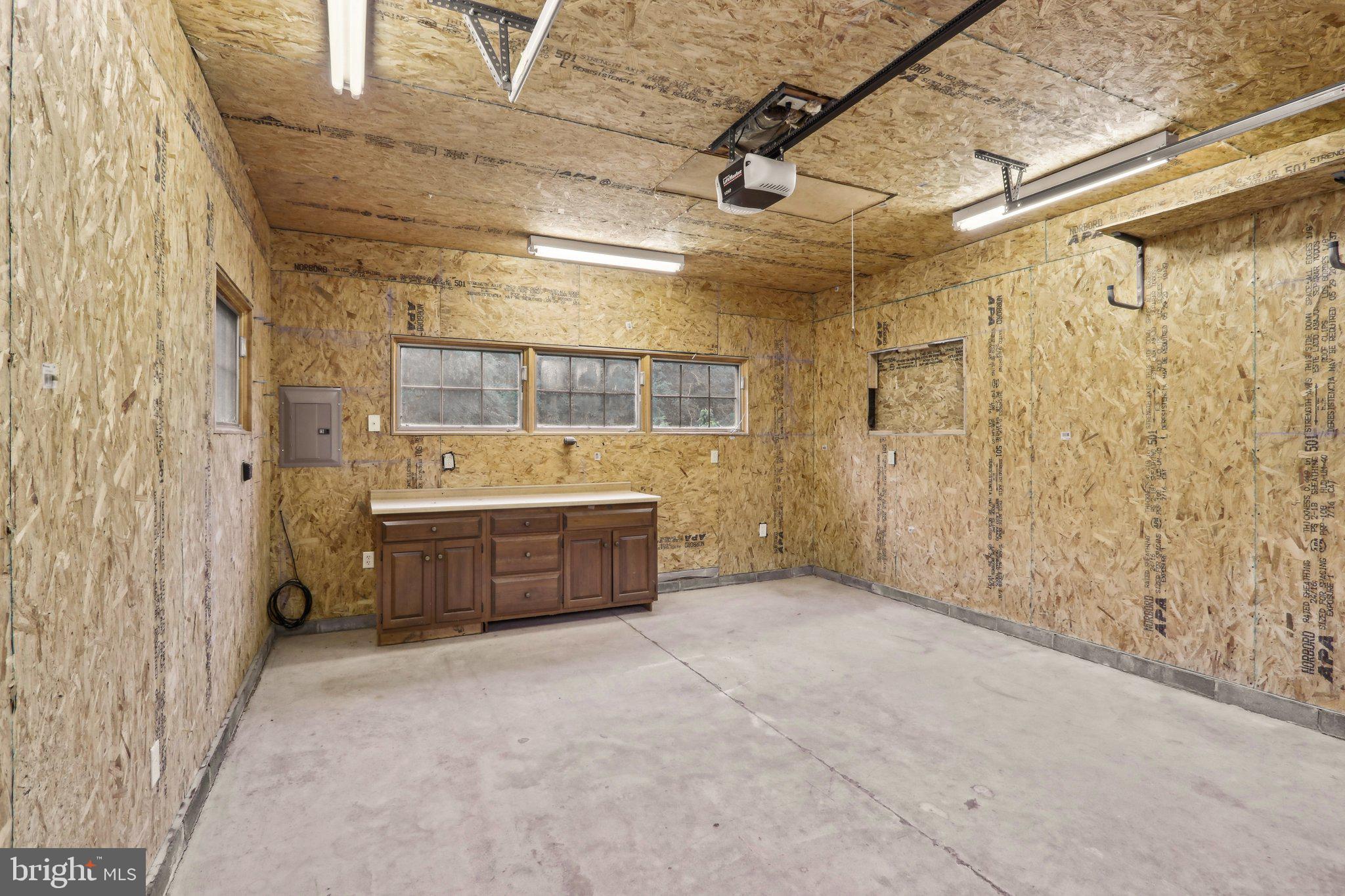 RADNOR HUNT - Residential