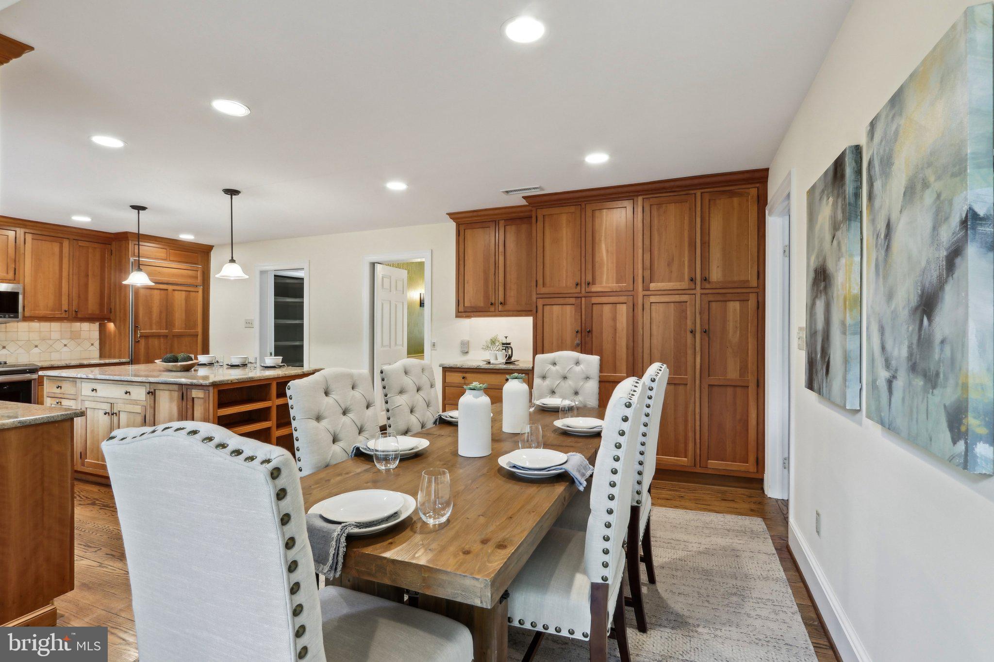 RADNOR HUNT - Residential