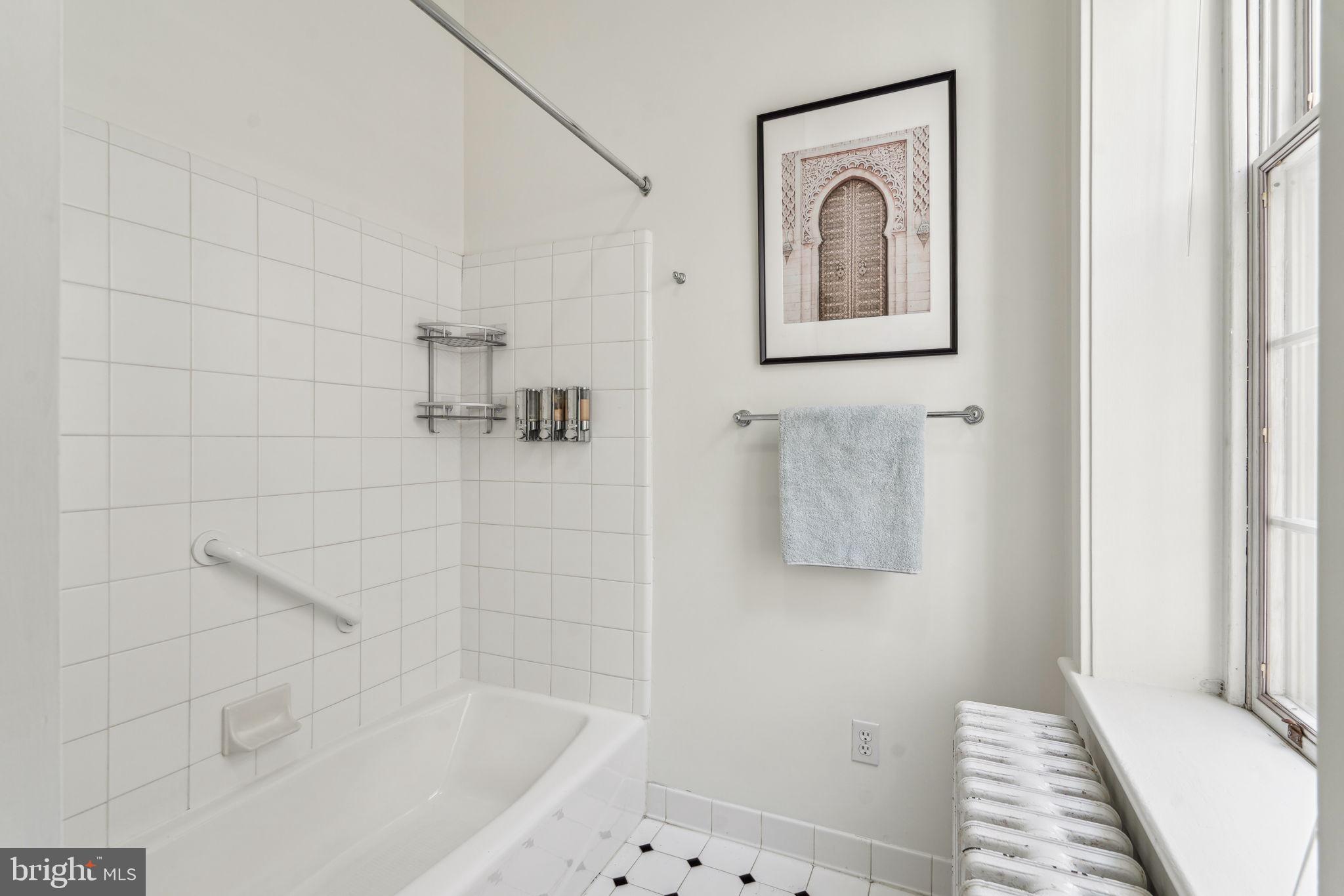 SOCIETY HILL - Residential