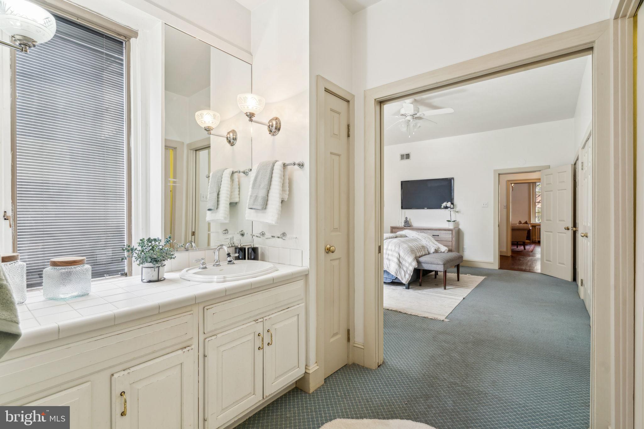 SOCIETY HILL - Residential