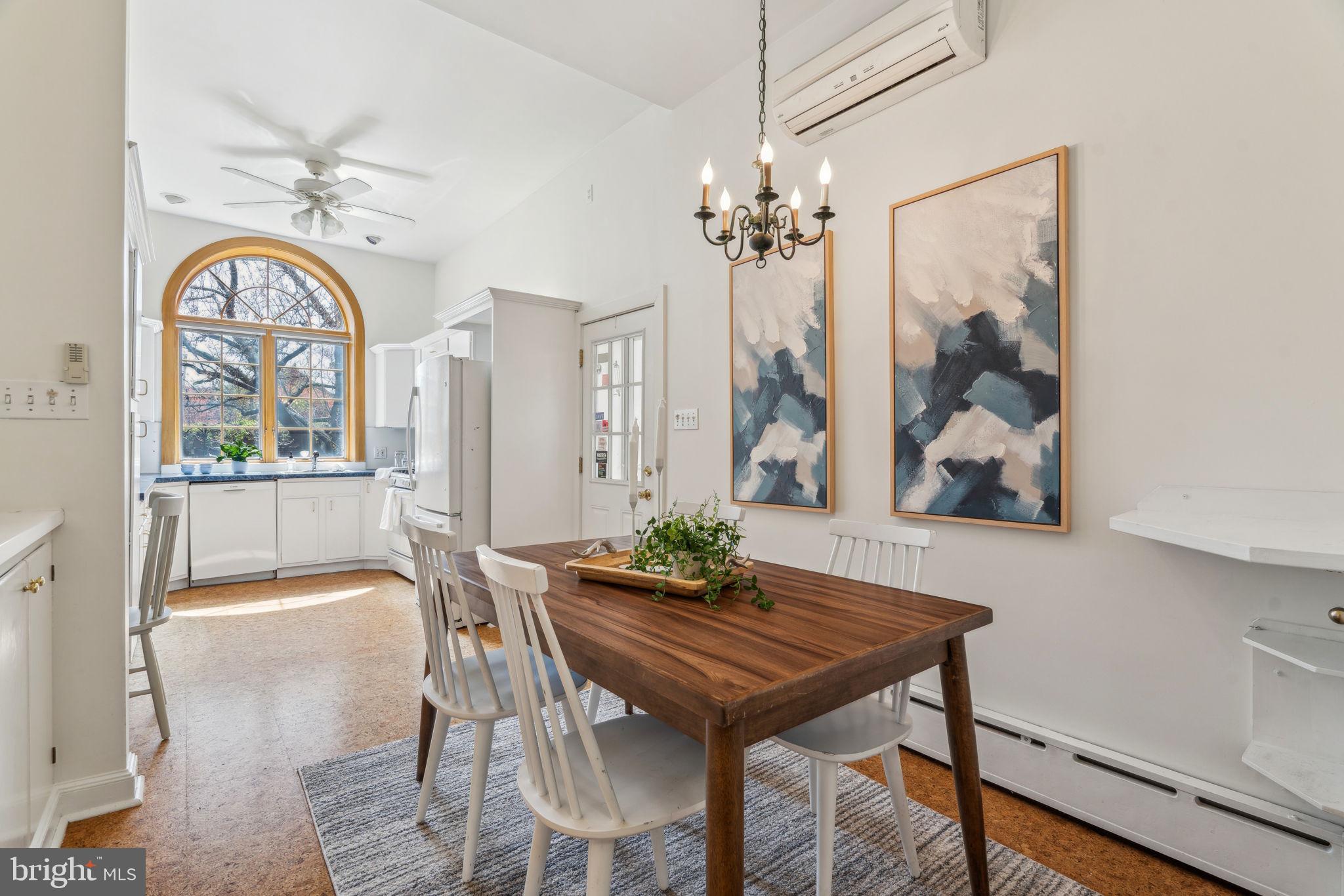 SOCIETY HILL - Residential