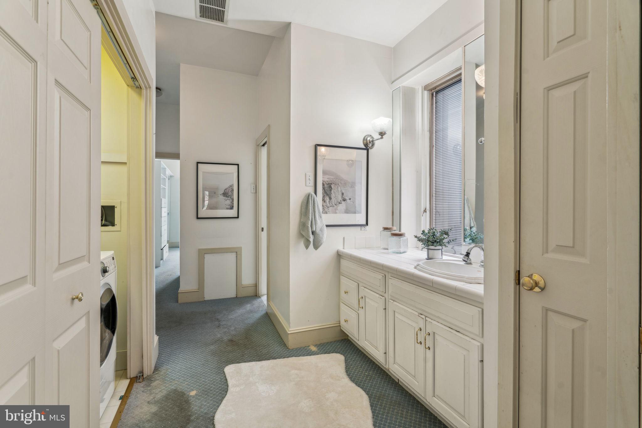 SOCIETY HILL - Residential