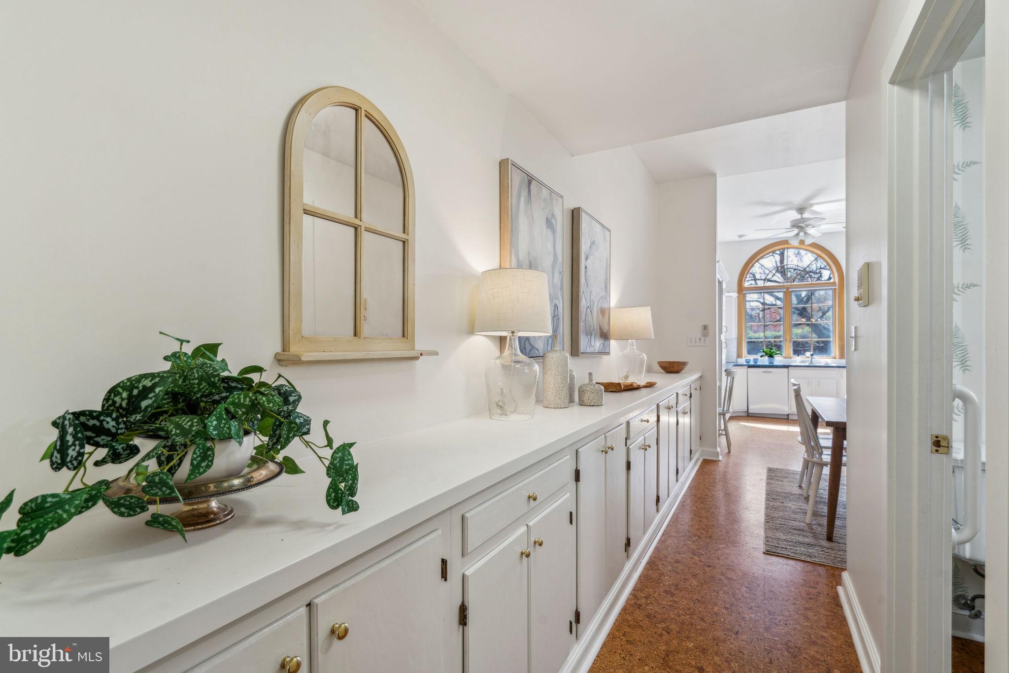 SOCIETY HILL - Residential