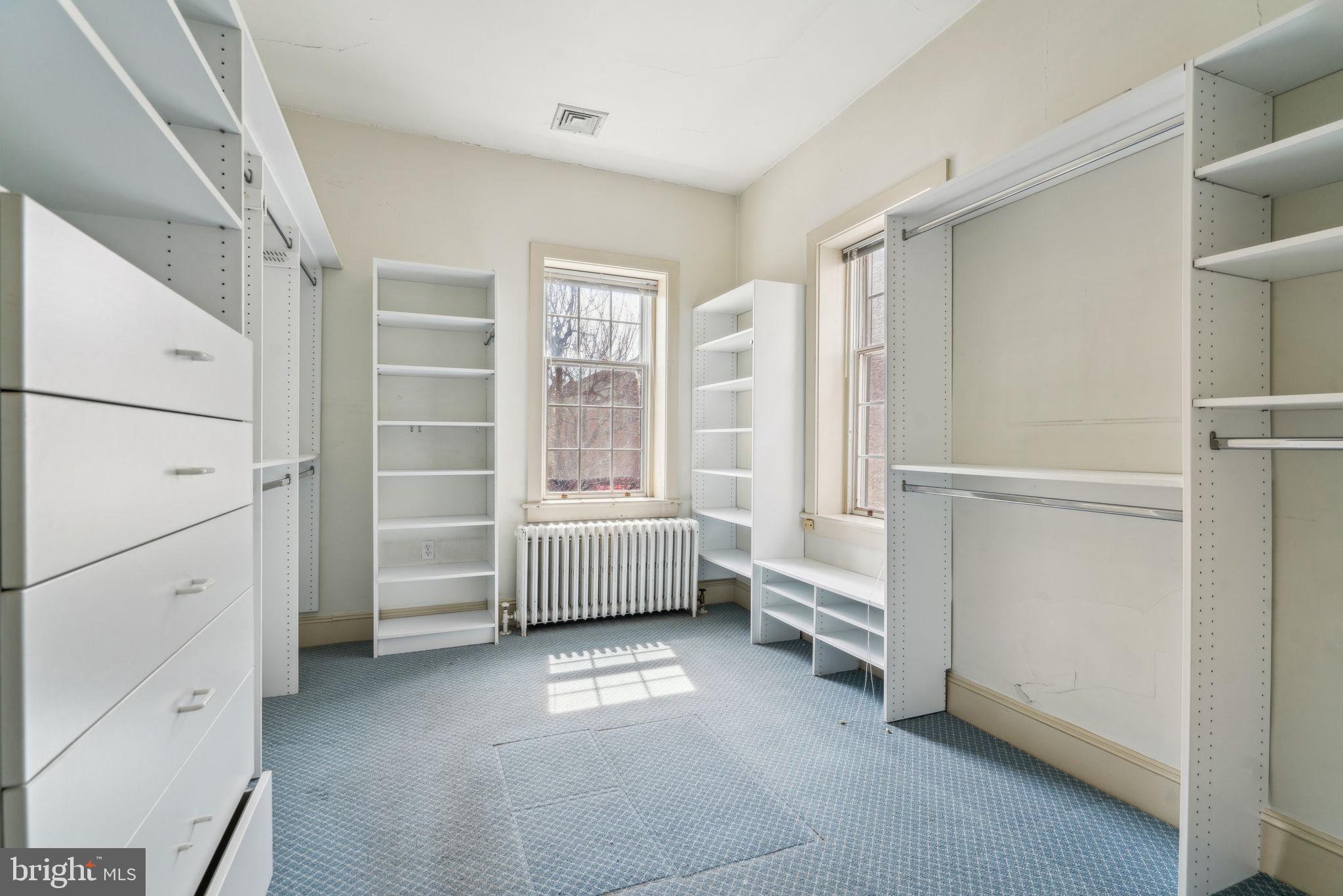 SOCIETY HILL - Residential