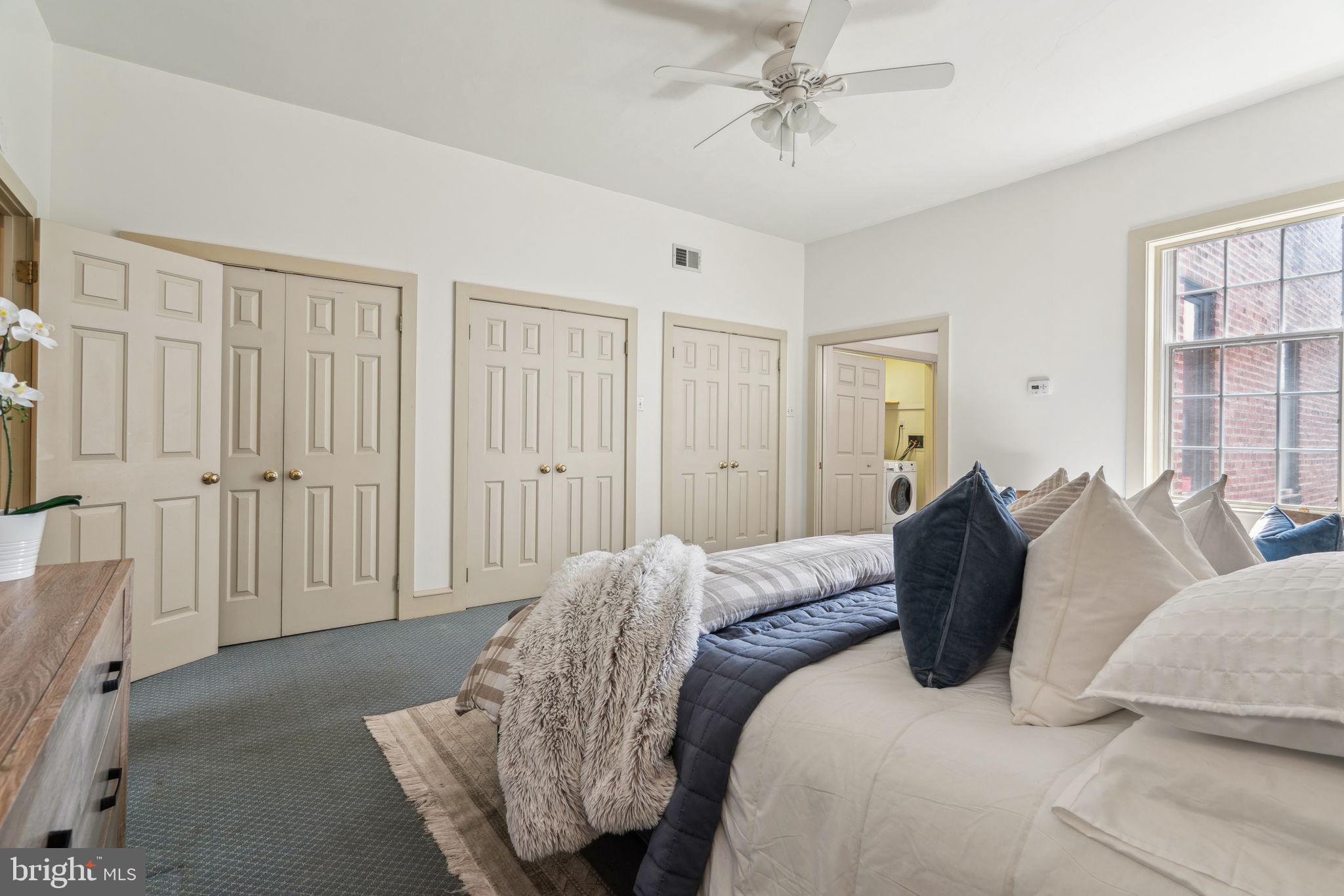 SOCIETY HILL - Residential