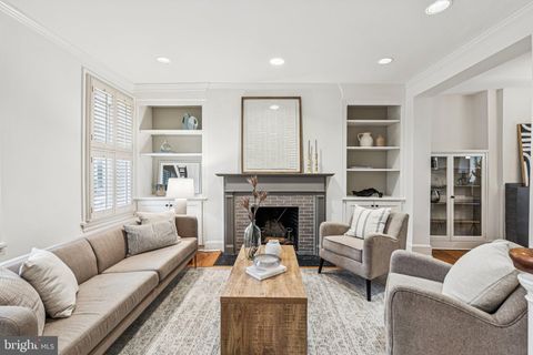 2133 CYPRESS STREET PHILADELPHIA PA 19103