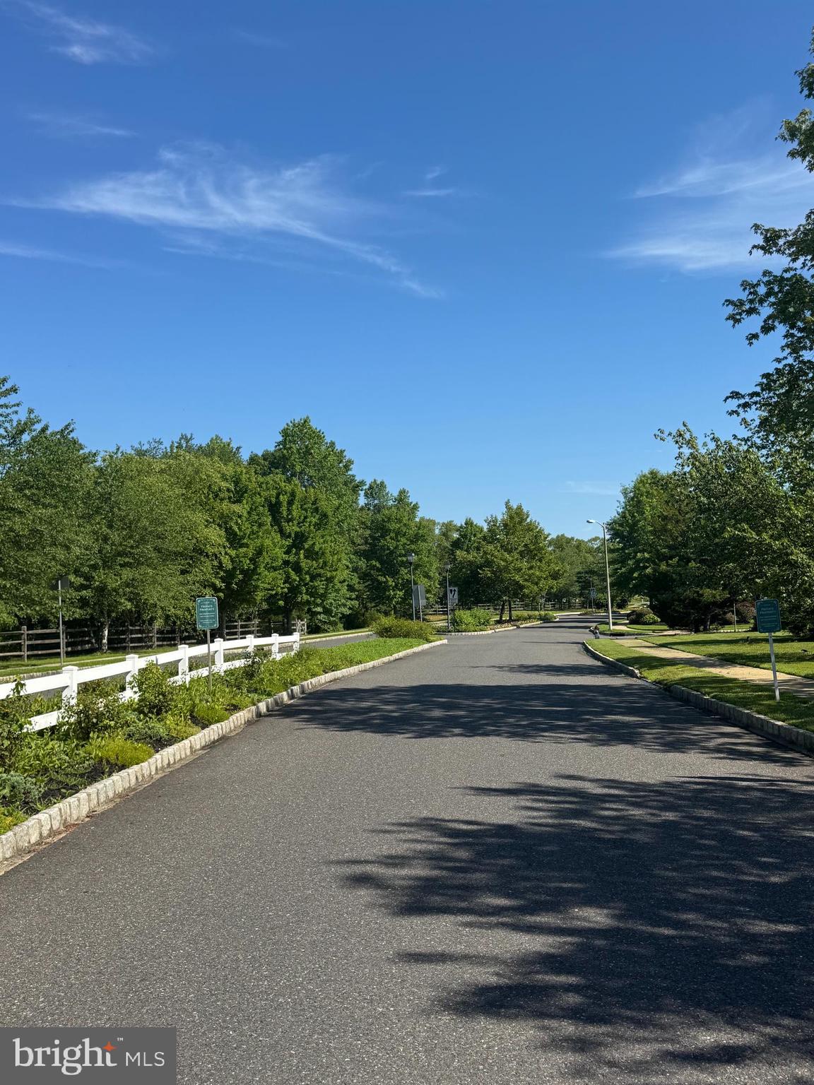 112 GIUNTA WALK