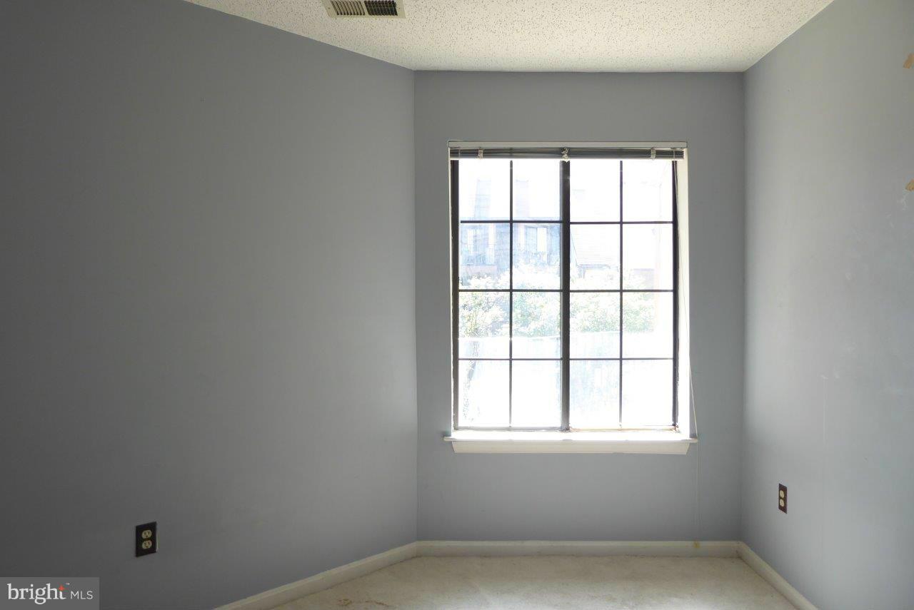 THE TIERS OF LAUREL LAKE - Residential