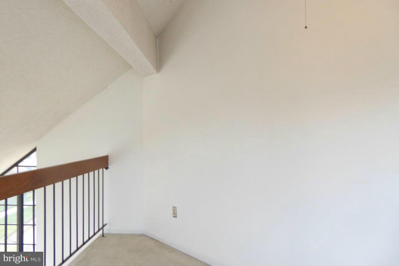 THE TIERS OF LAUREL LAKE - Residential