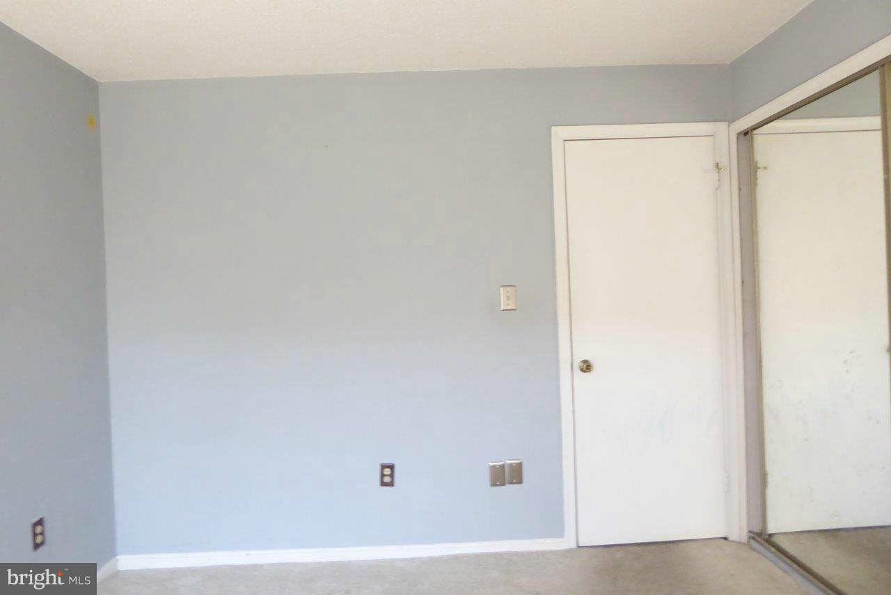 THE TIERS OF LAUREL LAKE - Residential