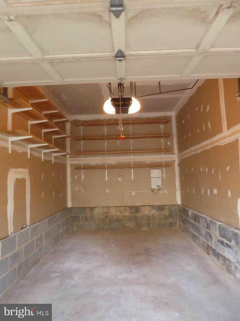 THE TIERS OF LAUREL LAKE - Residential