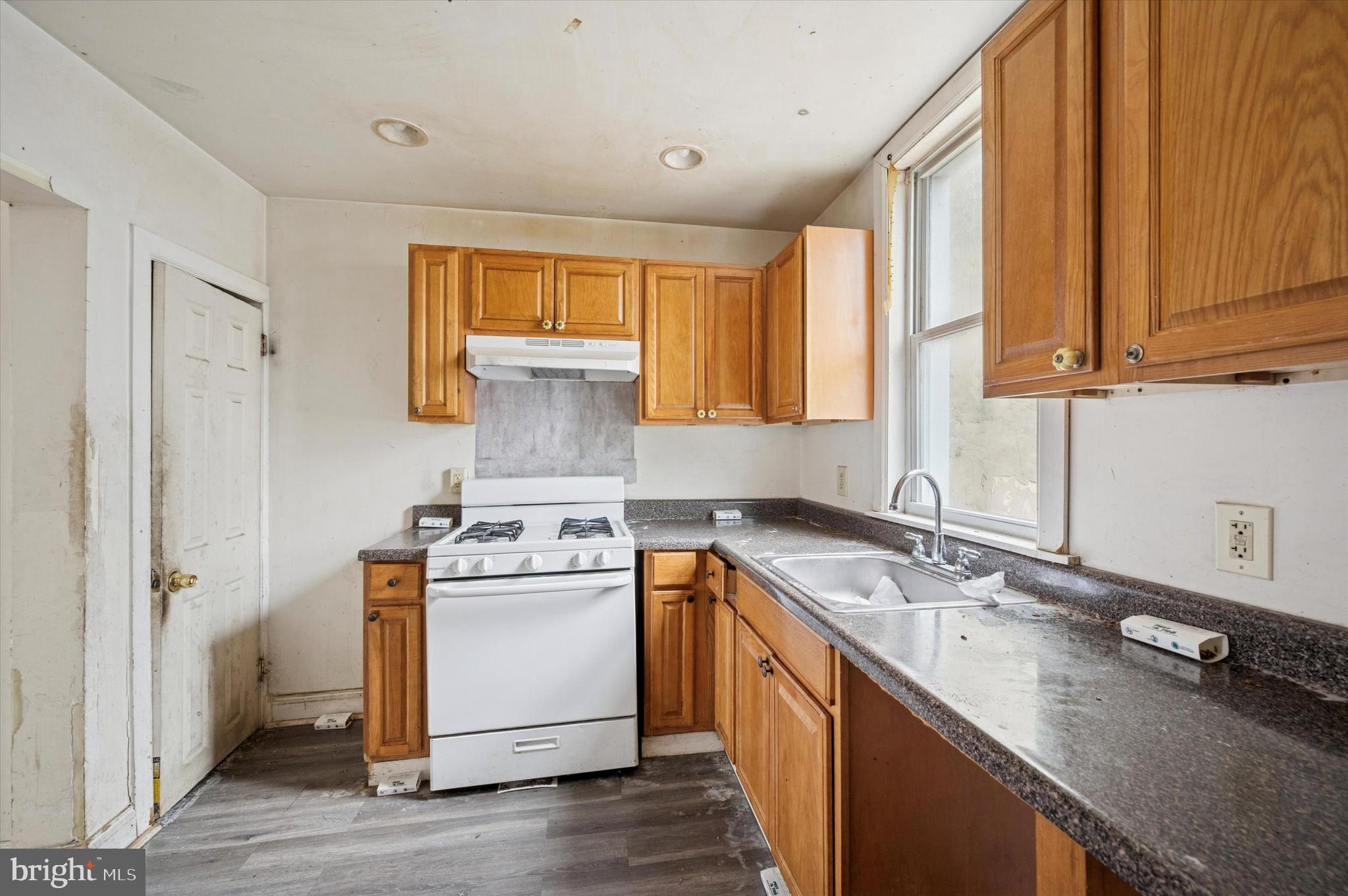 BRIDESBURG - Residential