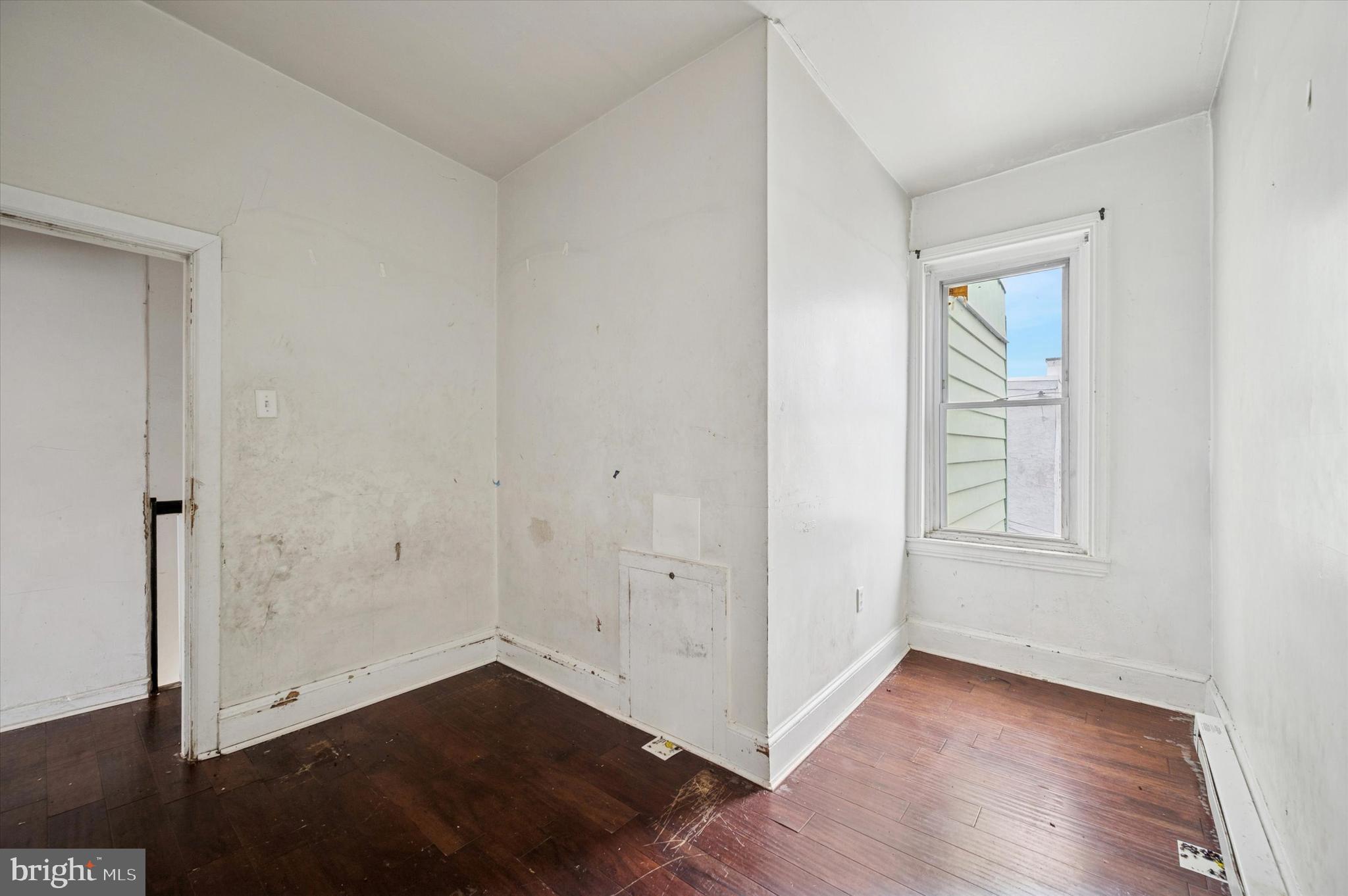 BRIDESBURG - Residential