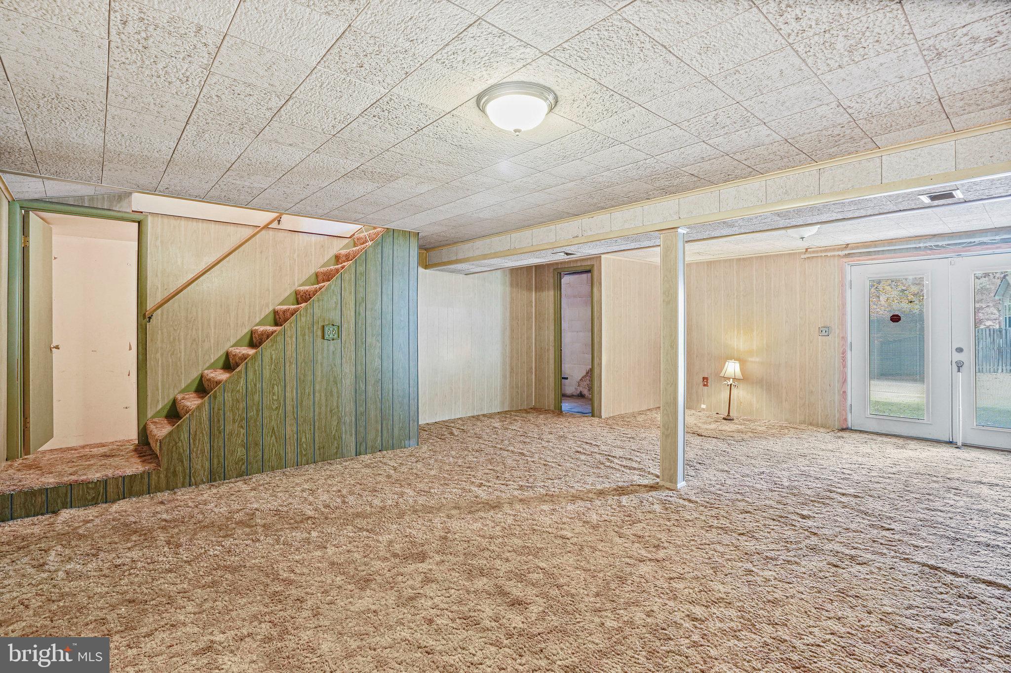 QUEENS WOOD - Residential