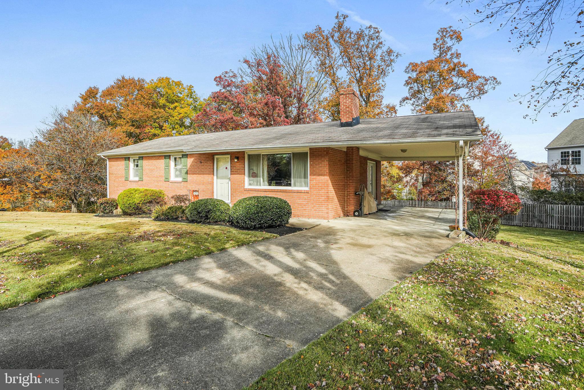 QUEENS WOOD - Residential