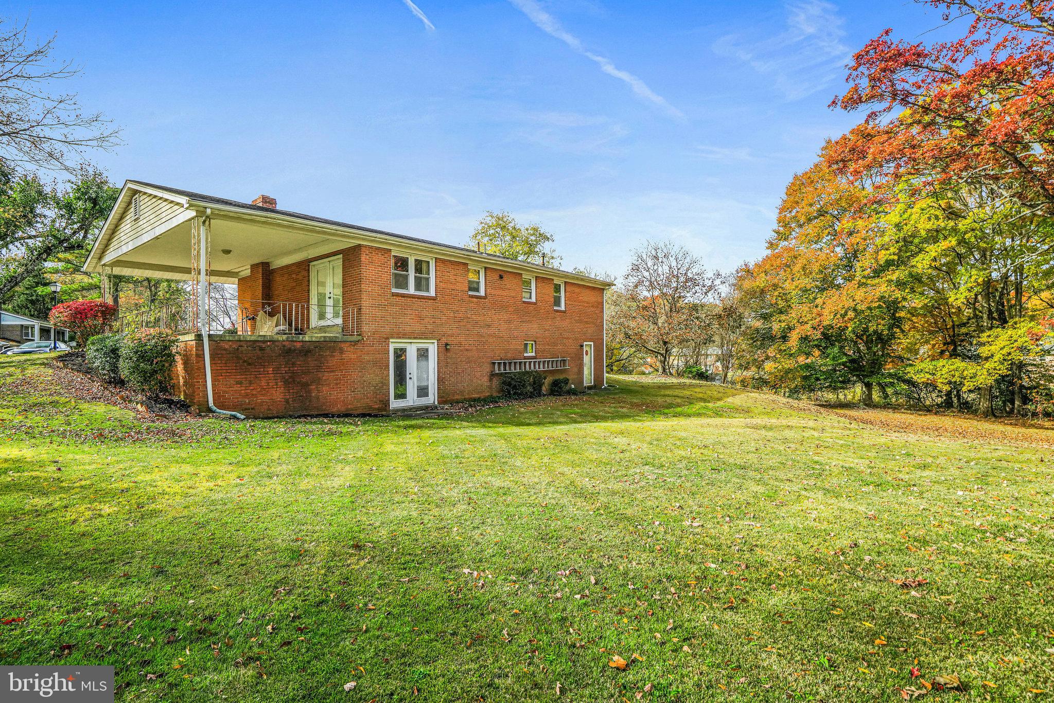 QUEENS WOOD - Residential