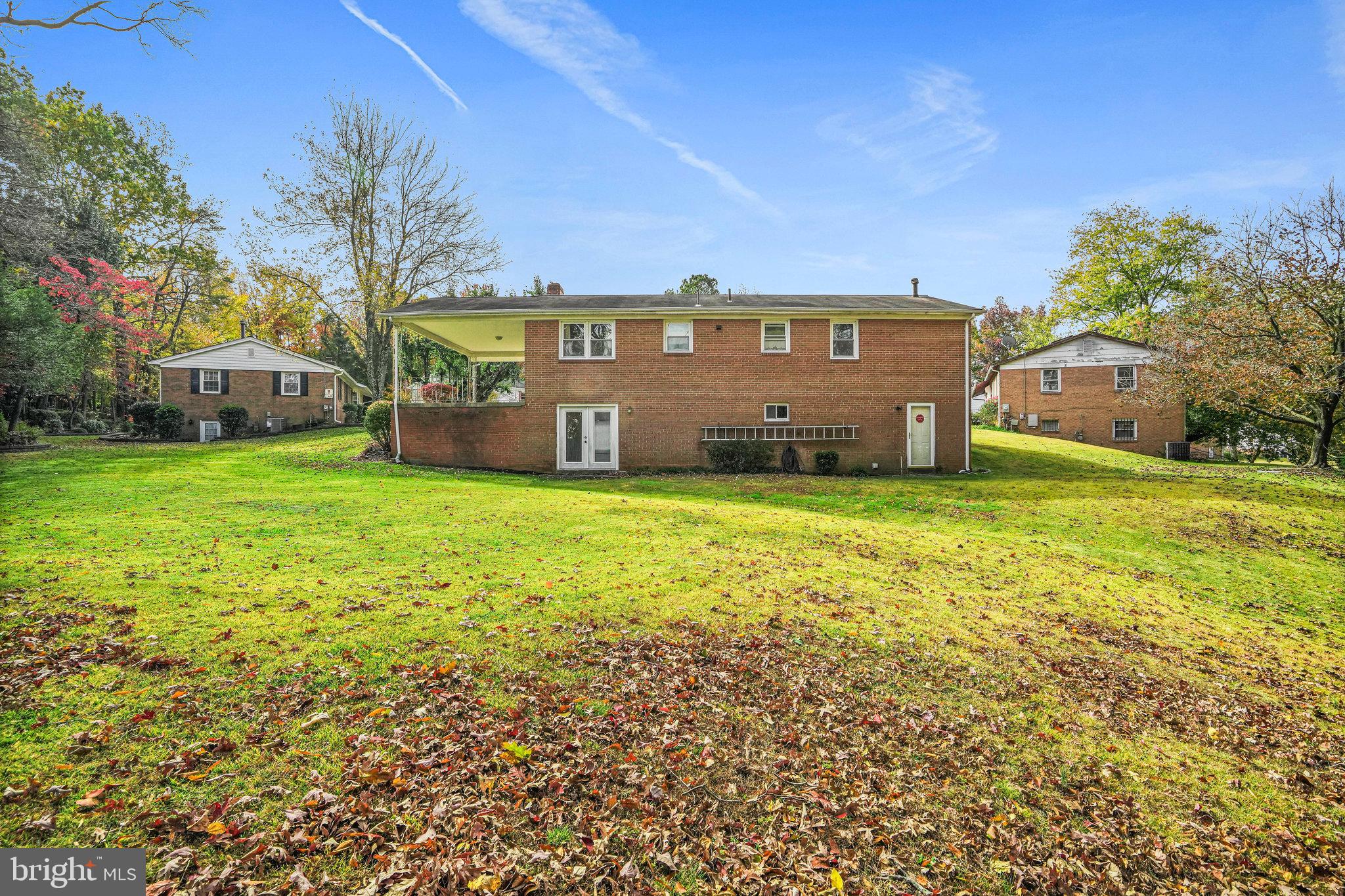 QUEENS WOOD - Residential