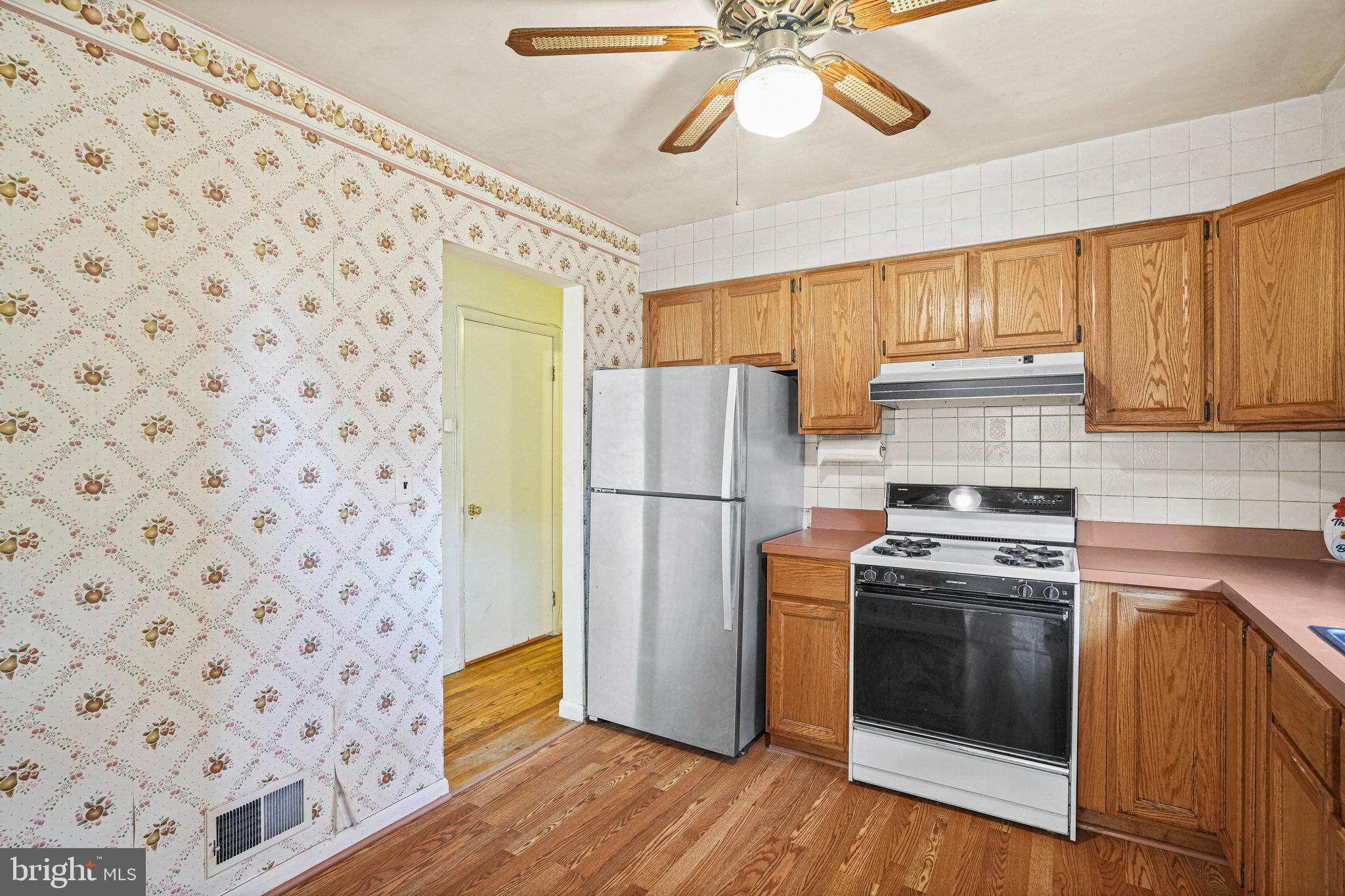 QUEENS WOOD - Residential