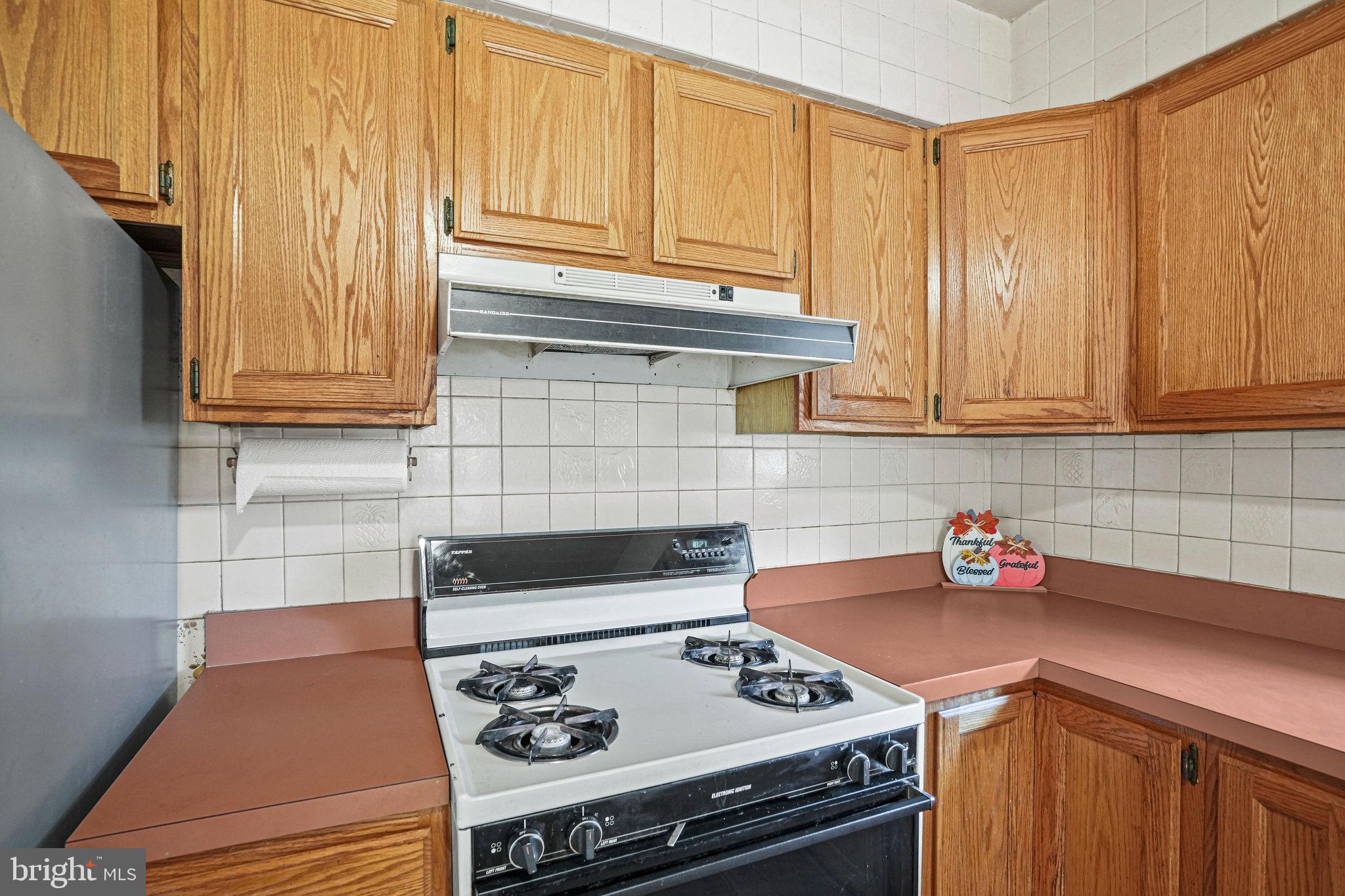 QUEENS WOOD - Residential