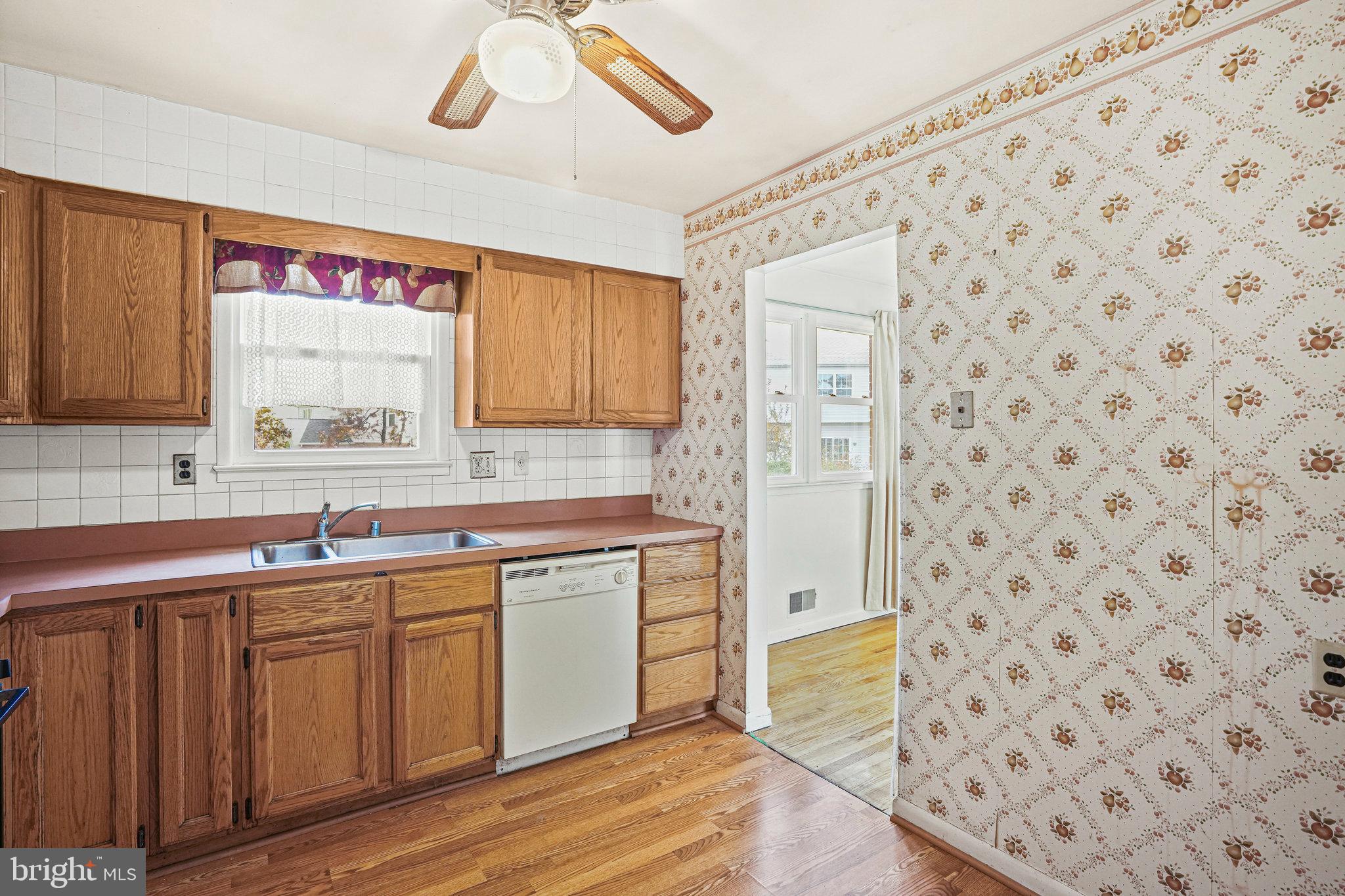 QUEENS WOOD - Residential