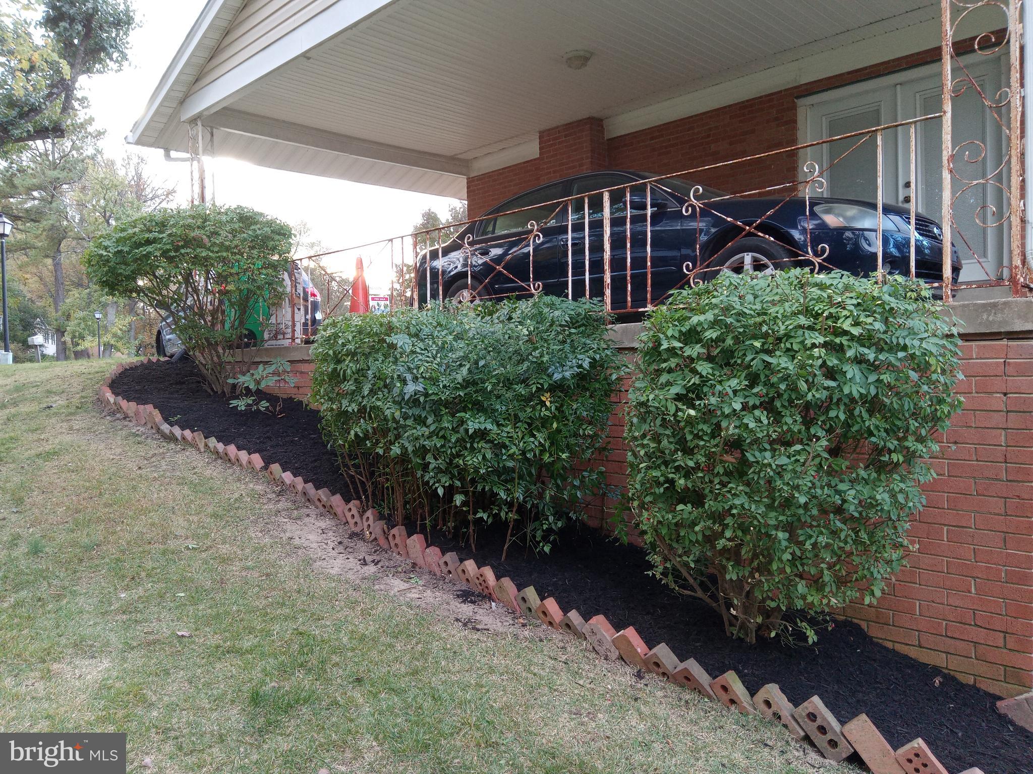 QUEENS WOOD - Residential