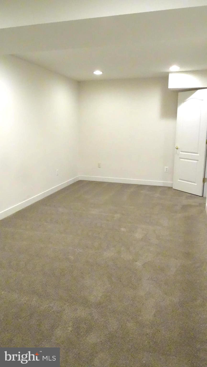 DALE CITY - Residential Lease