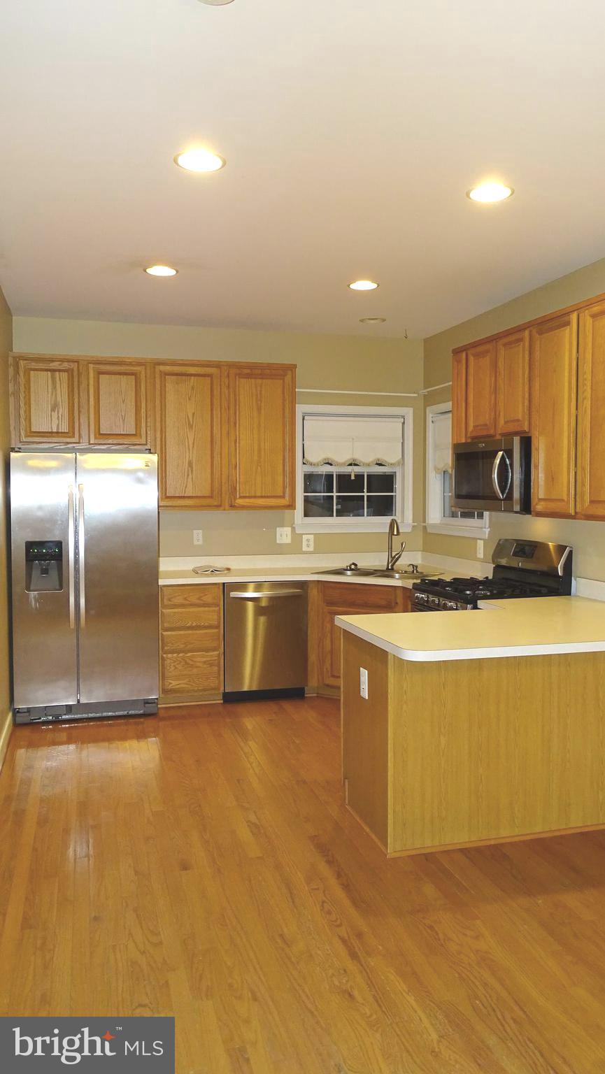 DALE CITY - Residential Lease