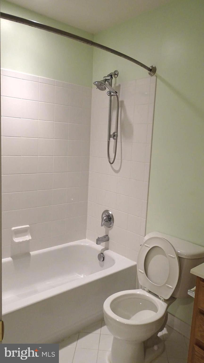 DALE CITY - Residential Lease