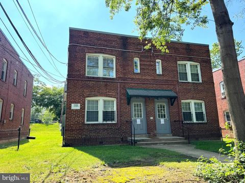 Townhouse For Sale - 515 45th Street<br/> WASHINGTON, DC 20019