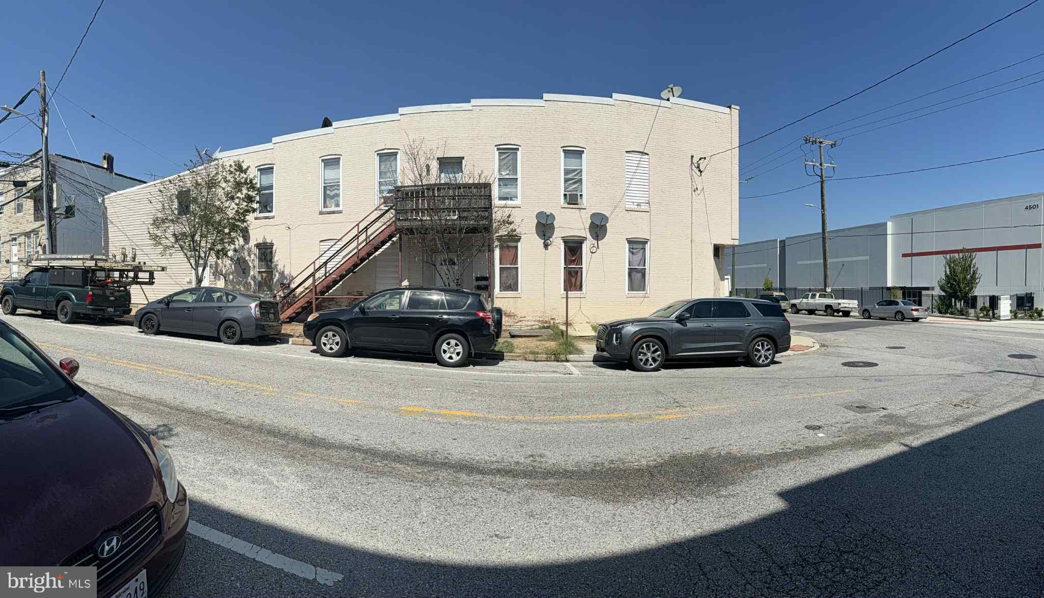 4718 CURTIS AVENUE